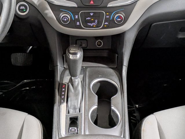 Used 2018 Chevrolet Equinox LS FWD image 19