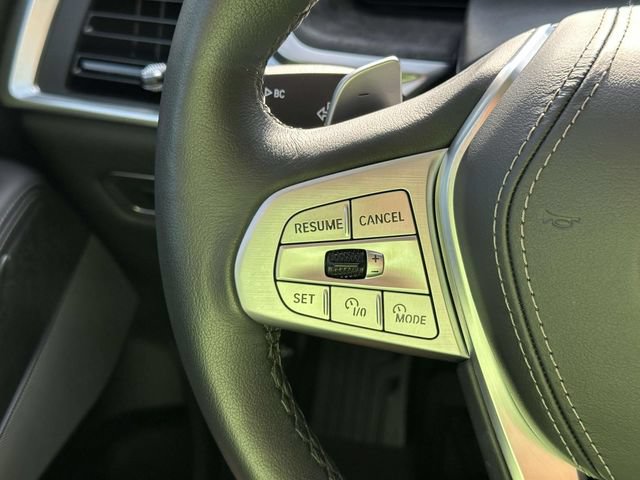 Used 2026 BMW X7 xDrive40i w/ Executive Package AWD/4WD image 31