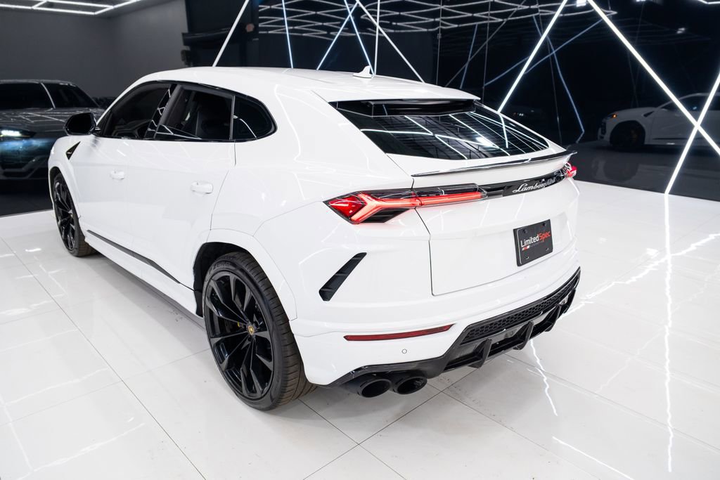 Used 2021 Lamborghini Urus image 18