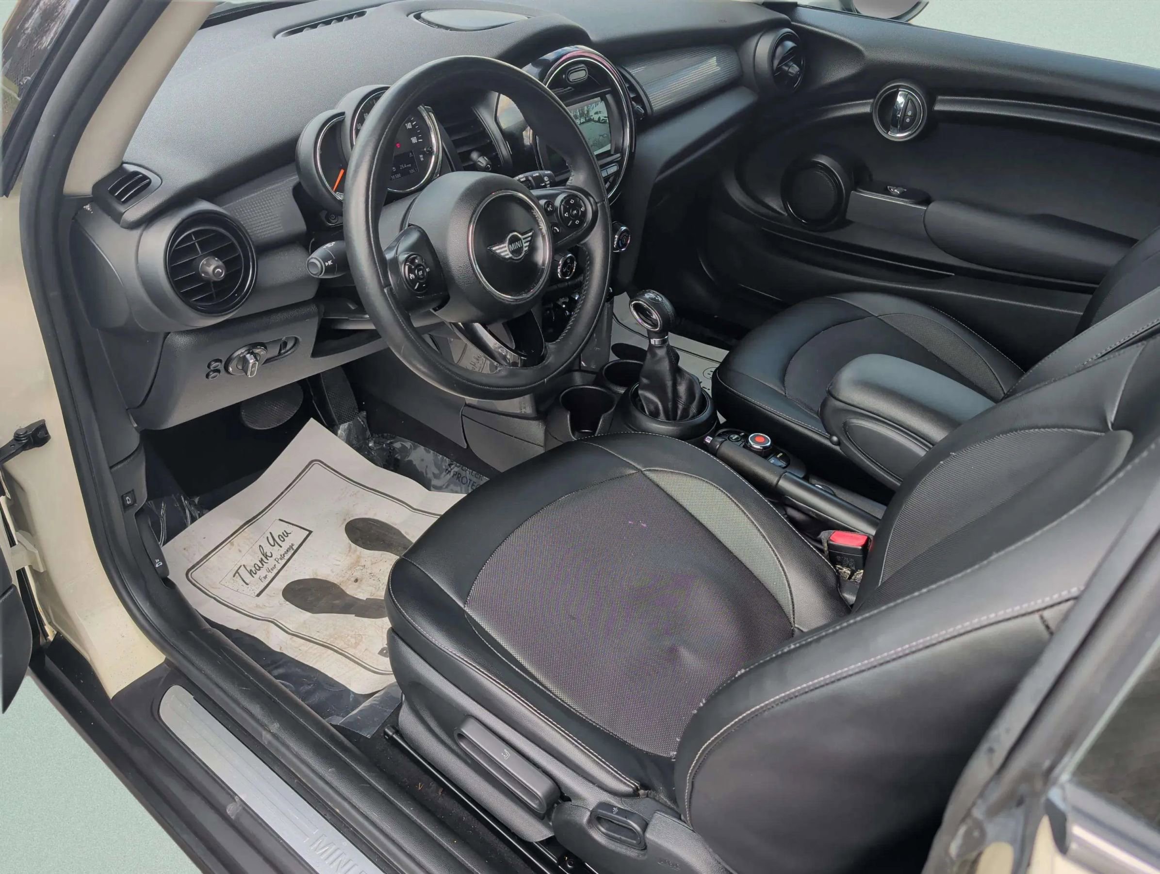 Used 2019 MINI Cooper 2-Door Hardtop FWD image 28