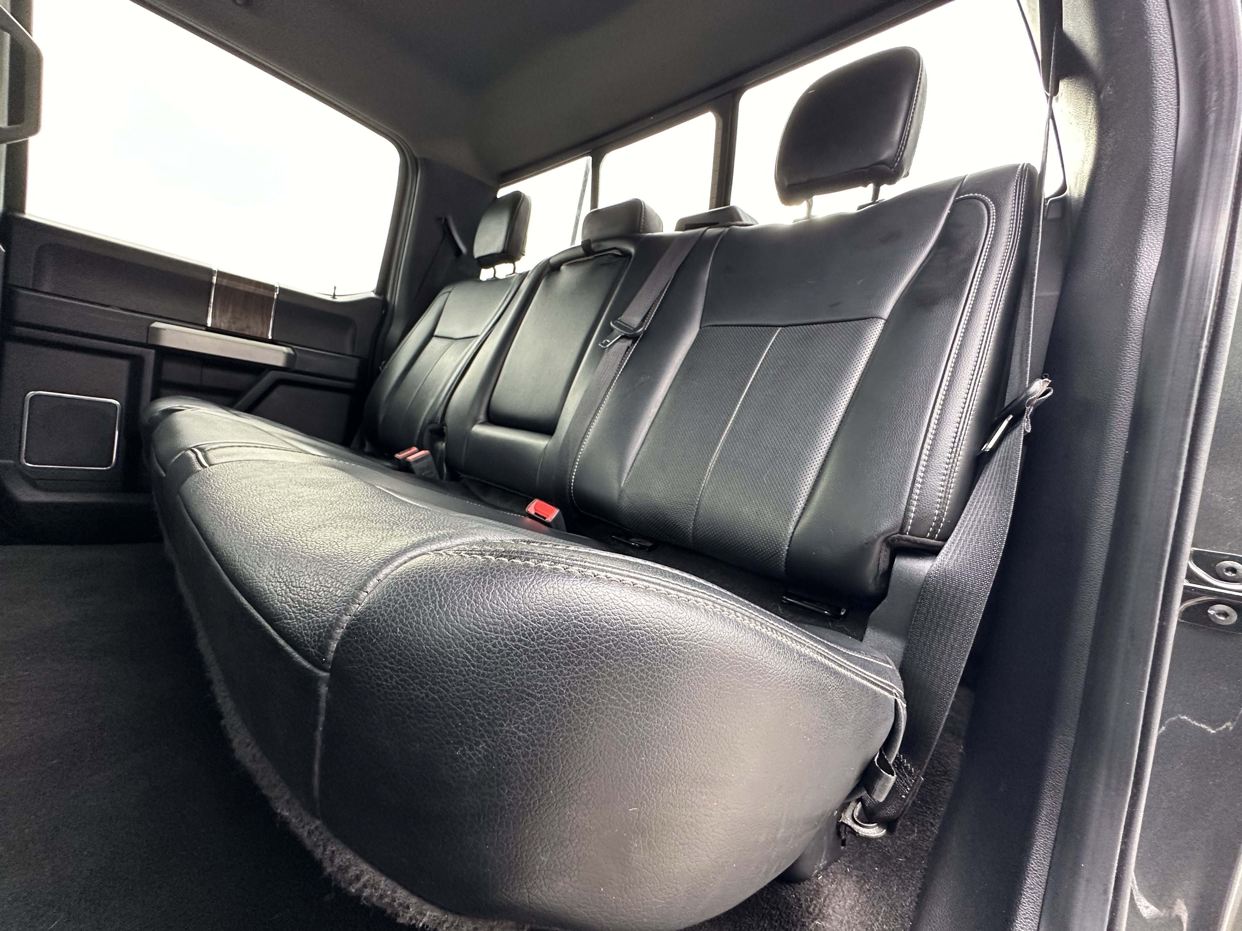 Used 2020 Ford F150 Lariat w/ Trailer Tow Package image 30