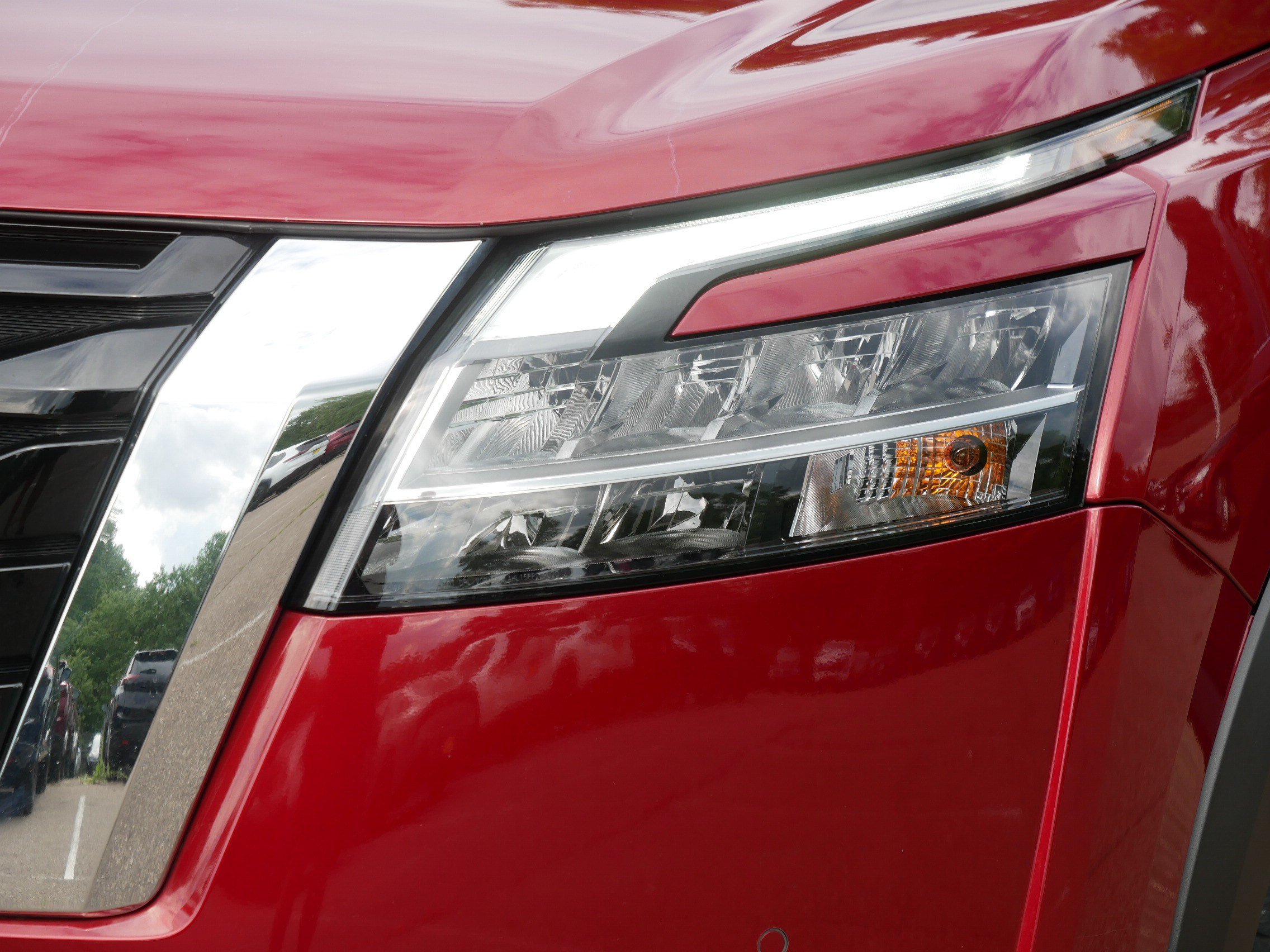 Certified 2024 Nissan Pathfinder SL AWD/4WD image 16