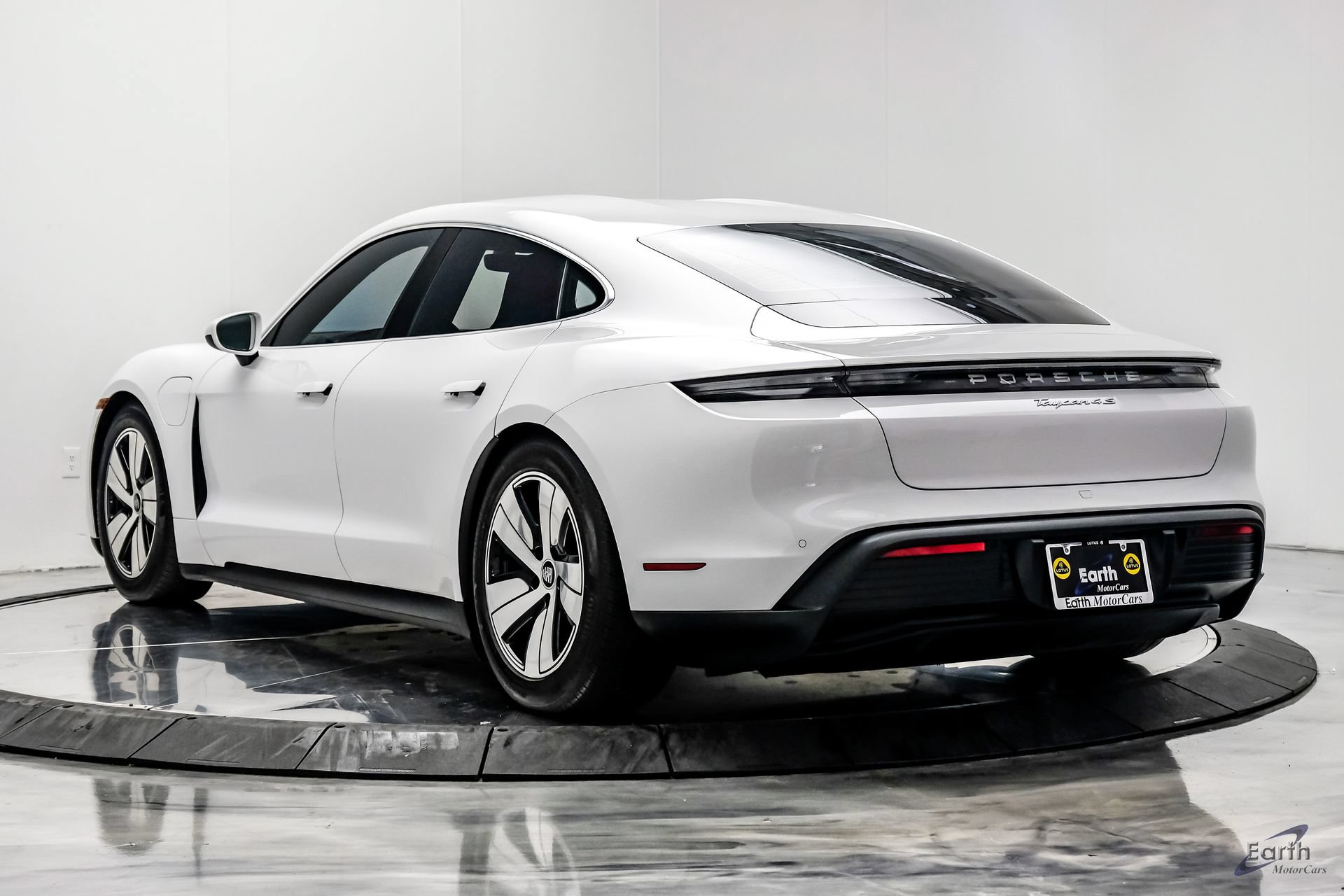 Used 2023 Porsche Taycan 4S AWD/4WD image 10