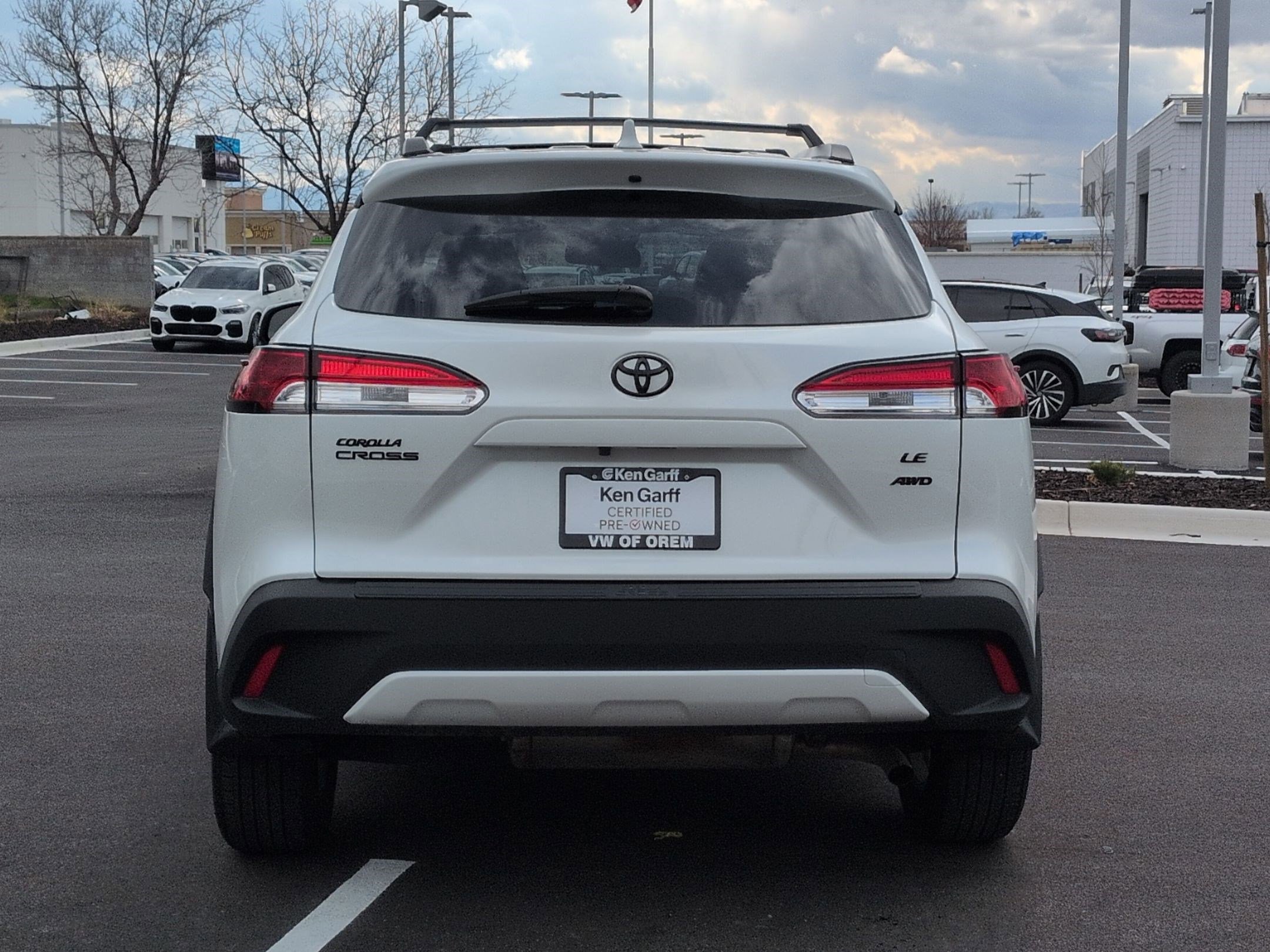 Used 2023 Toyota Corolla Cross LE w/ Moonroof Package image 7