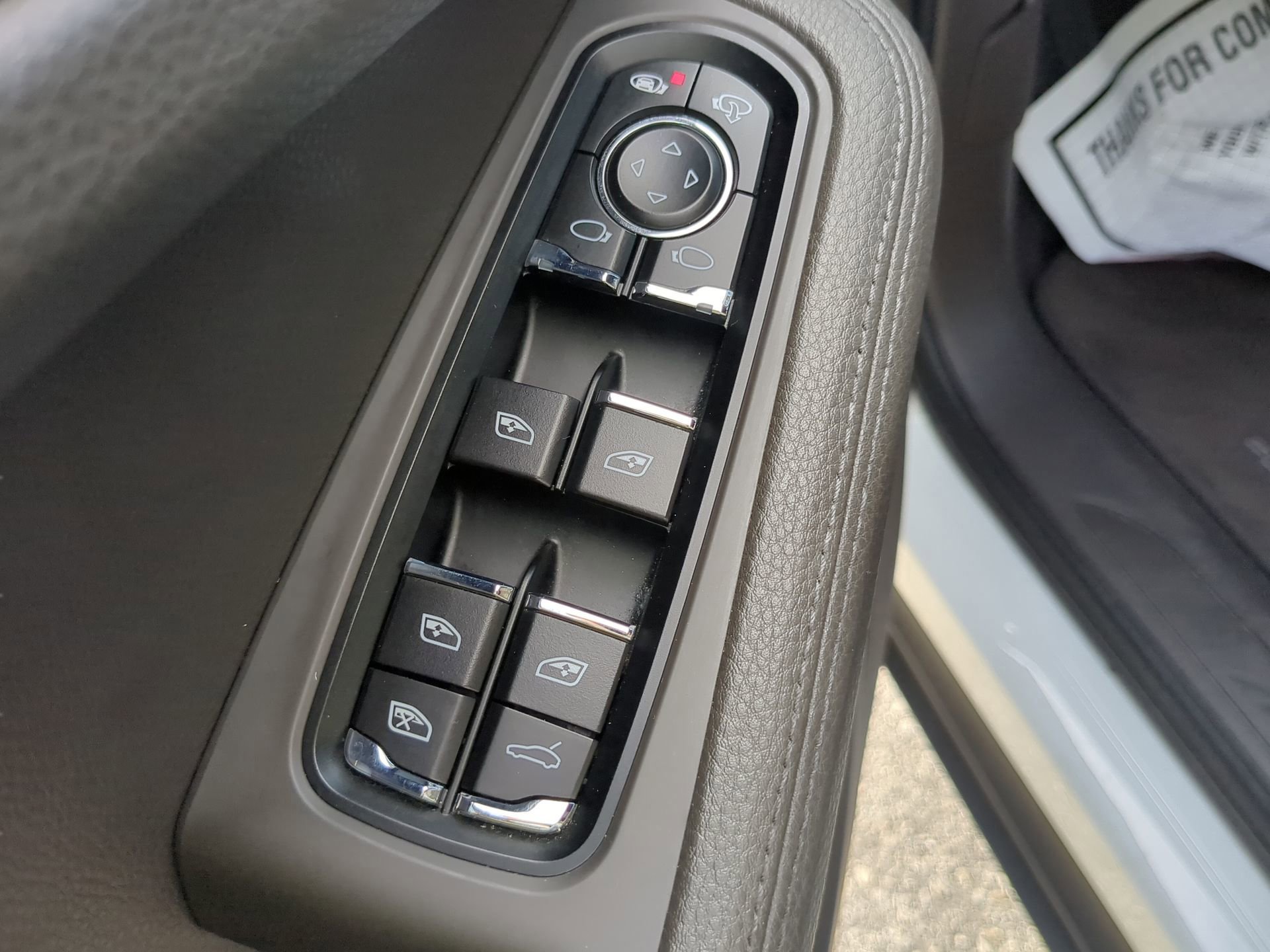 Used 2018 Porsche Macan image 47