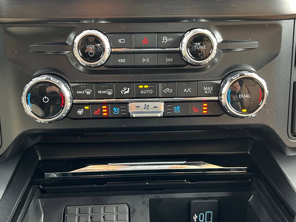 New 2026 Ford F250 Lariat w/ Lariat Premium Package image 32