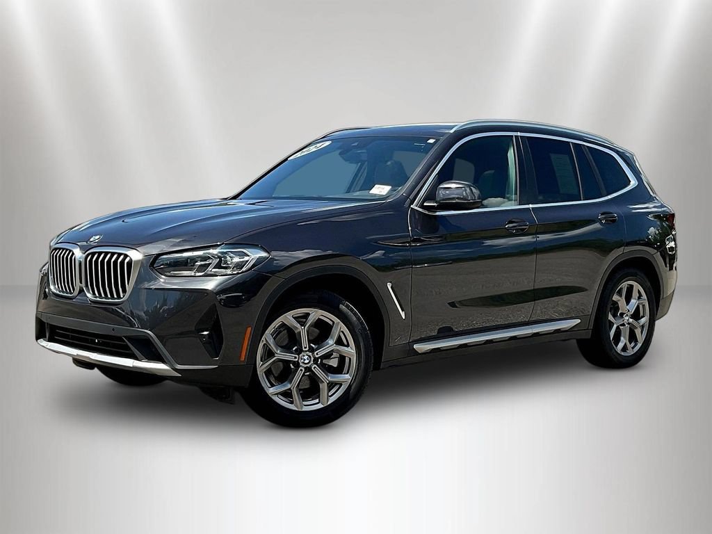 Used 2024 BMW X3 xDrive30i AWD/4WD image 3