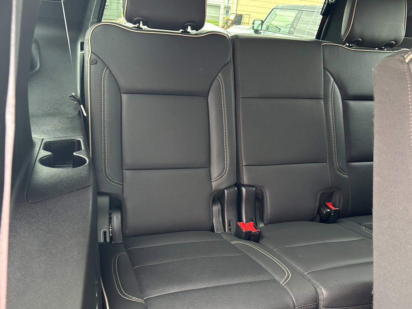 Used 2024 GMC Yukon SLT image 24