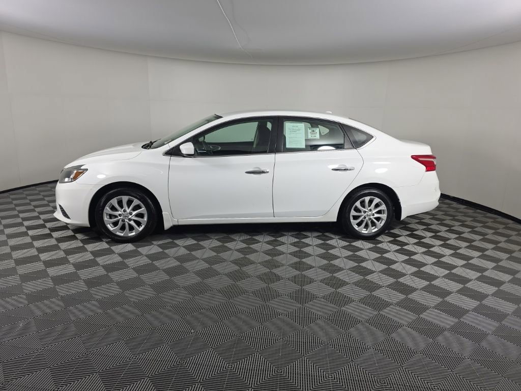 Used 2019 Nissan Sentra SV image 2