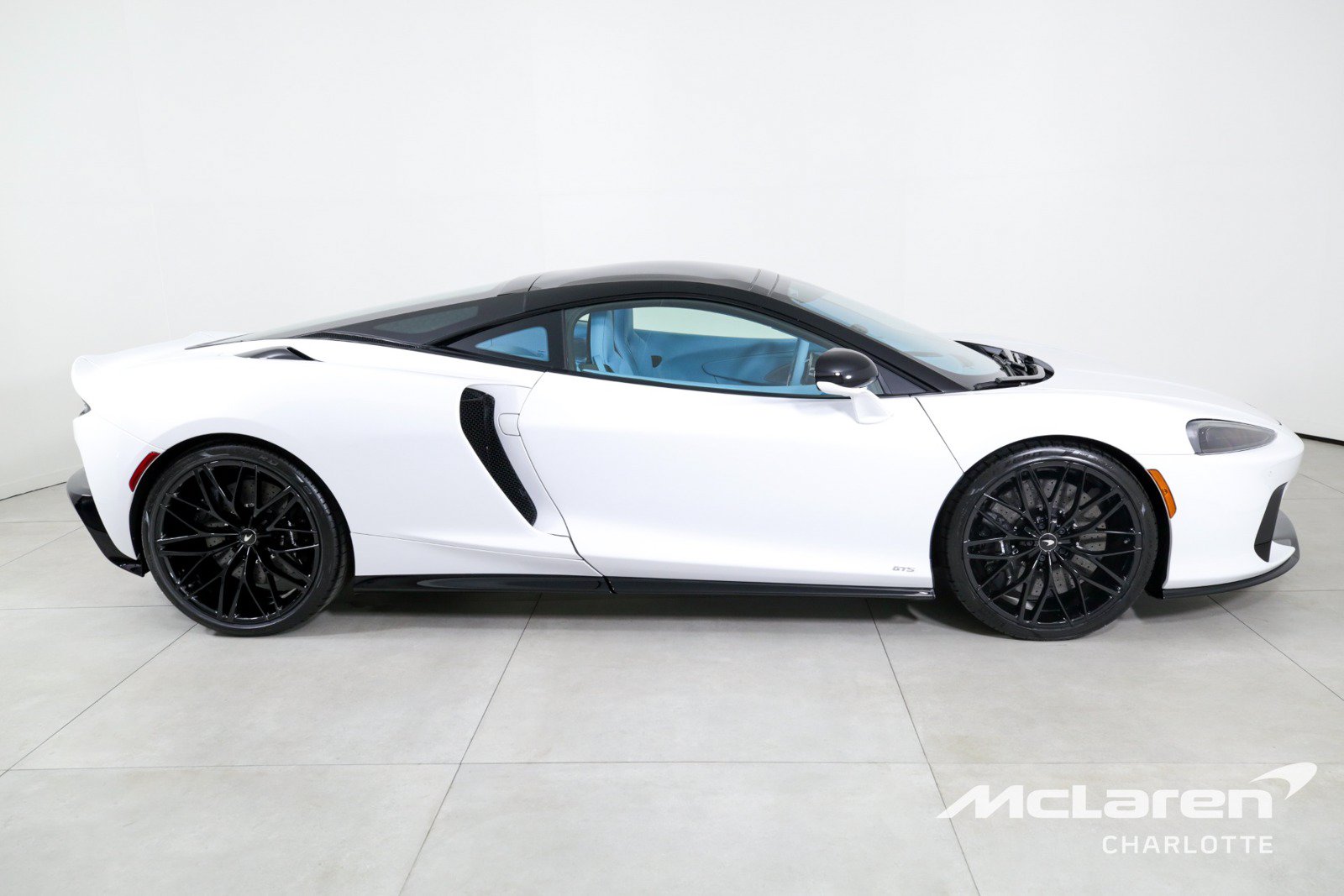Used 2025 McLaren GTS RWD image 10