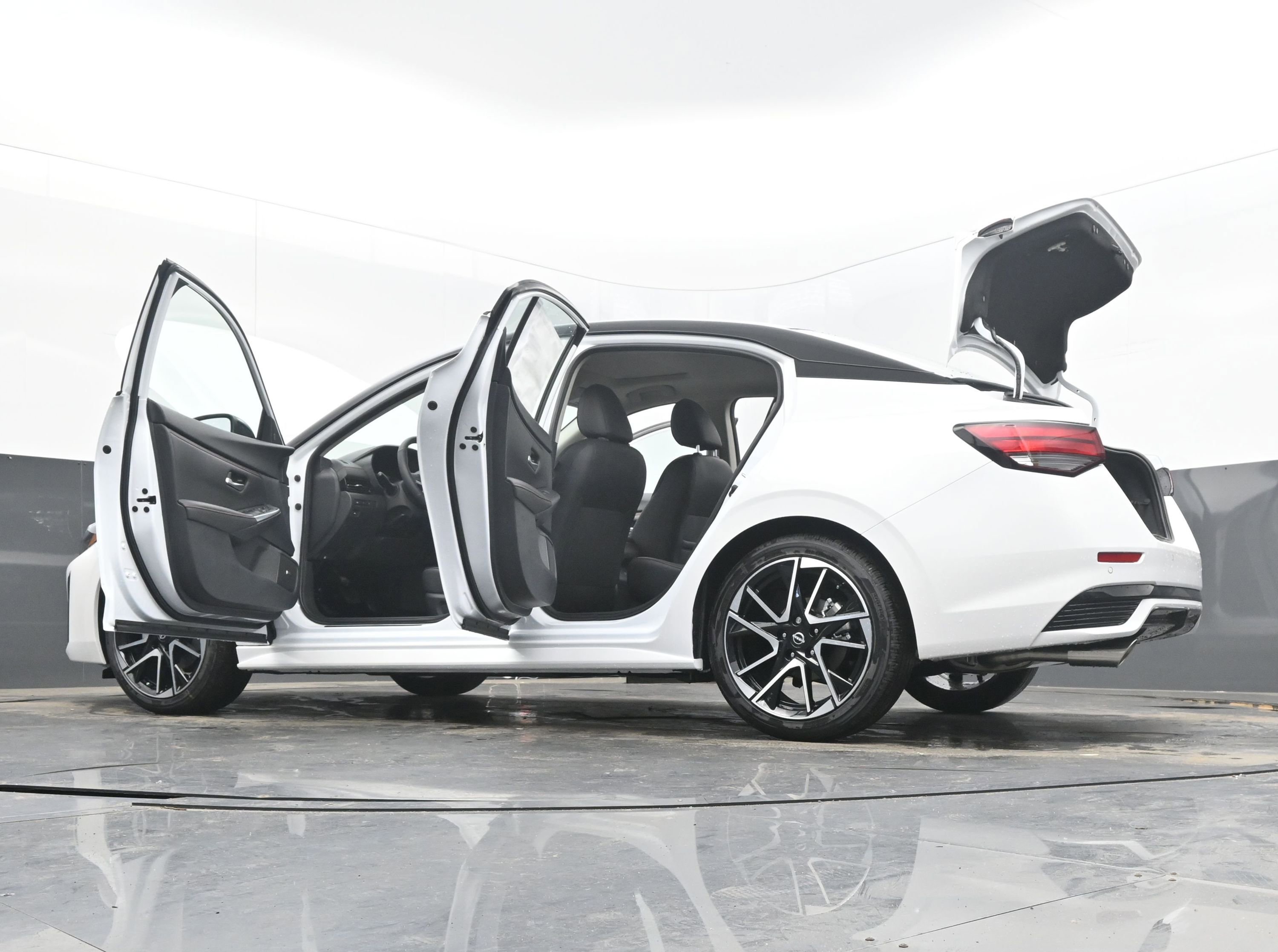 New 2025 Nissan Sentra SR w/ SR Premium Package image 42