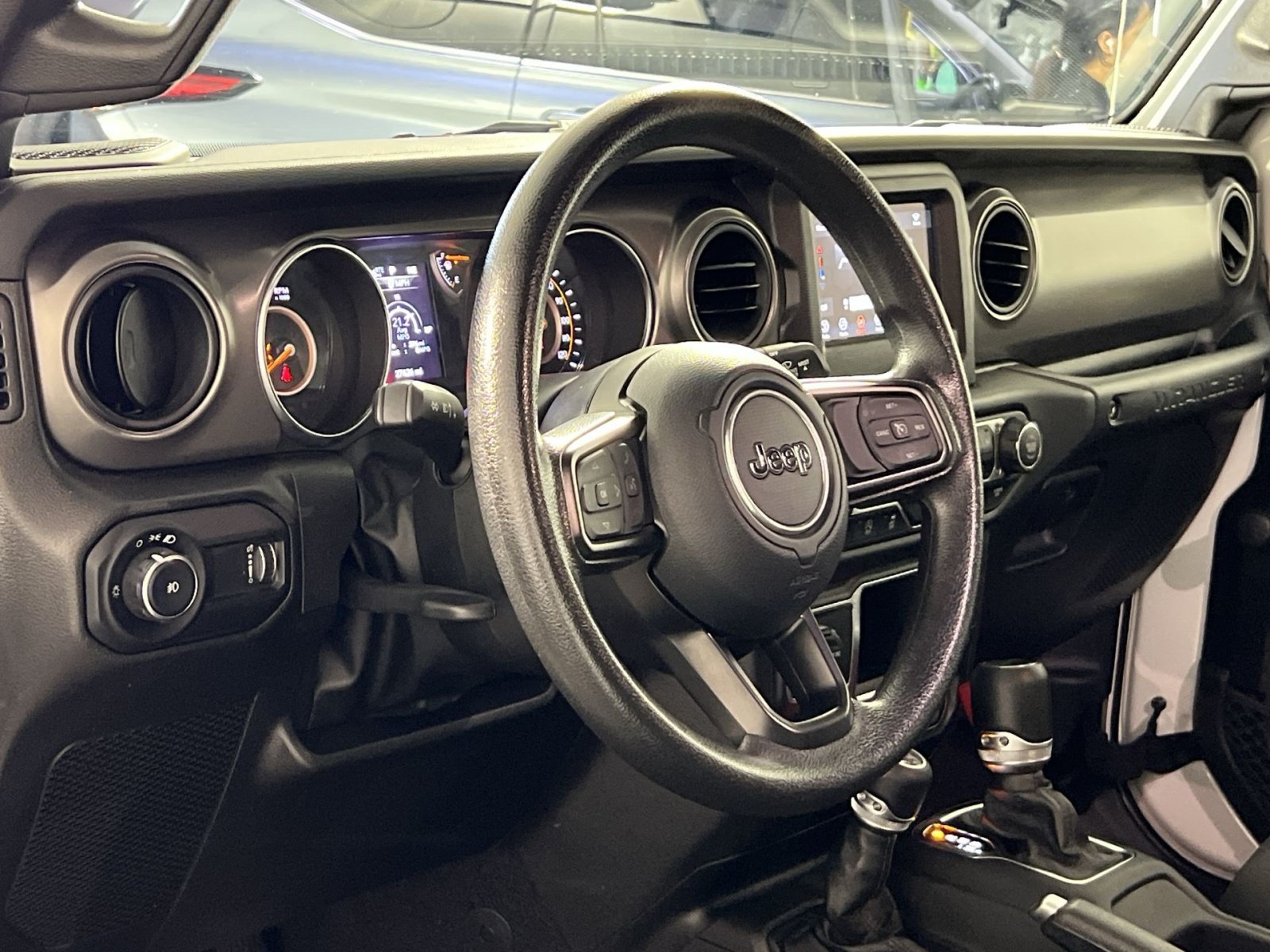 Used 2023 Jeep Wrangler Sport AWD/4WD image 16