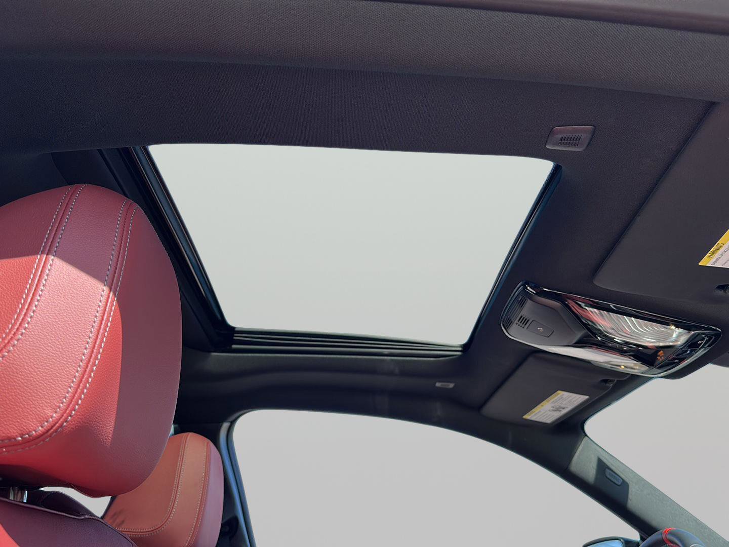 Used 2025 BMW M240i xDrive Coupe w/ Premium Package image 19