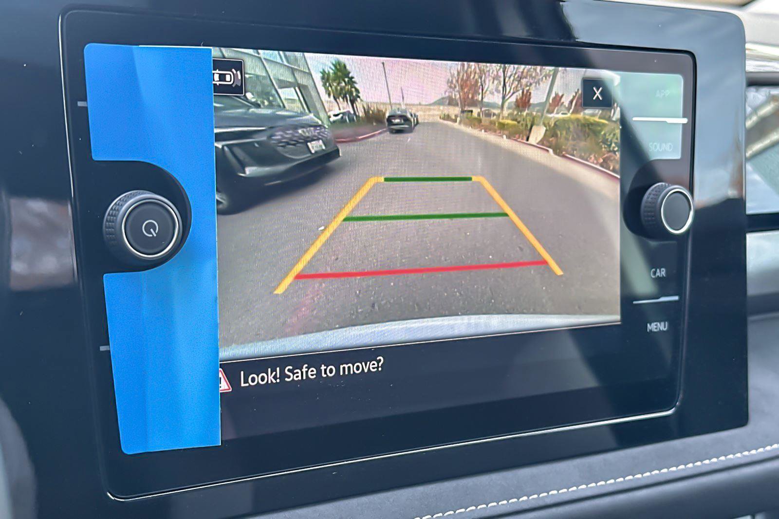 New 2026 Volkswagen Taos SE image 18