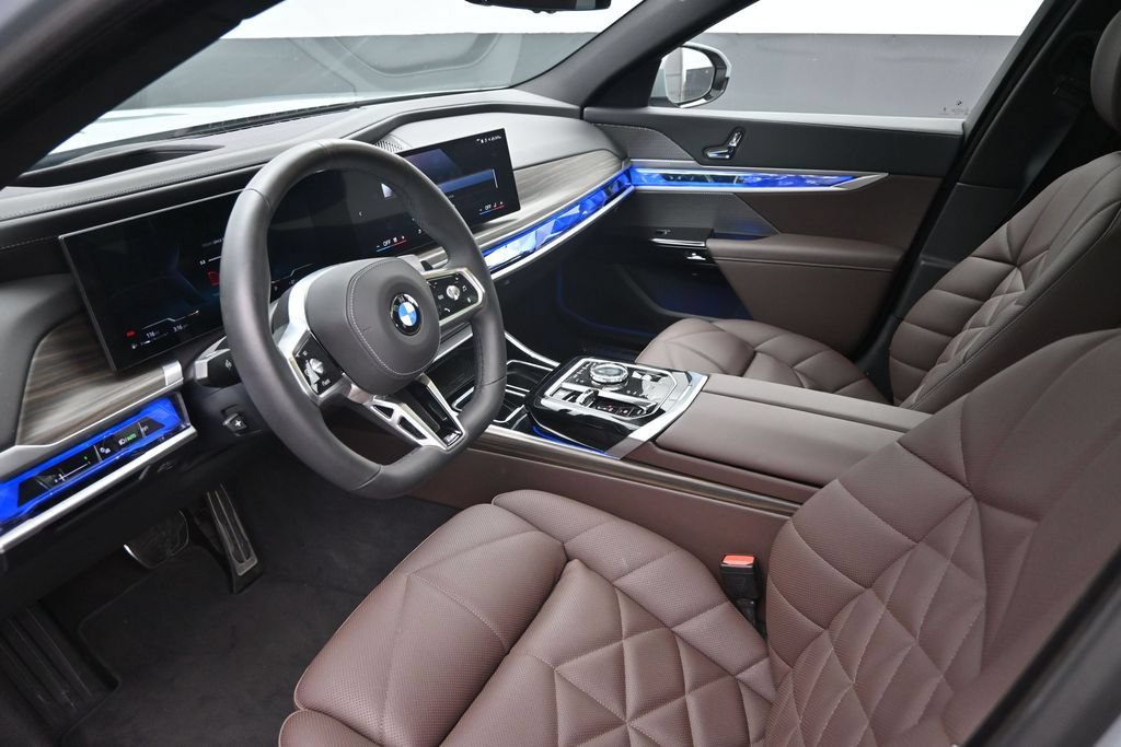 Used 2026 BMW 740i xDrive AWD/4WD image 19
