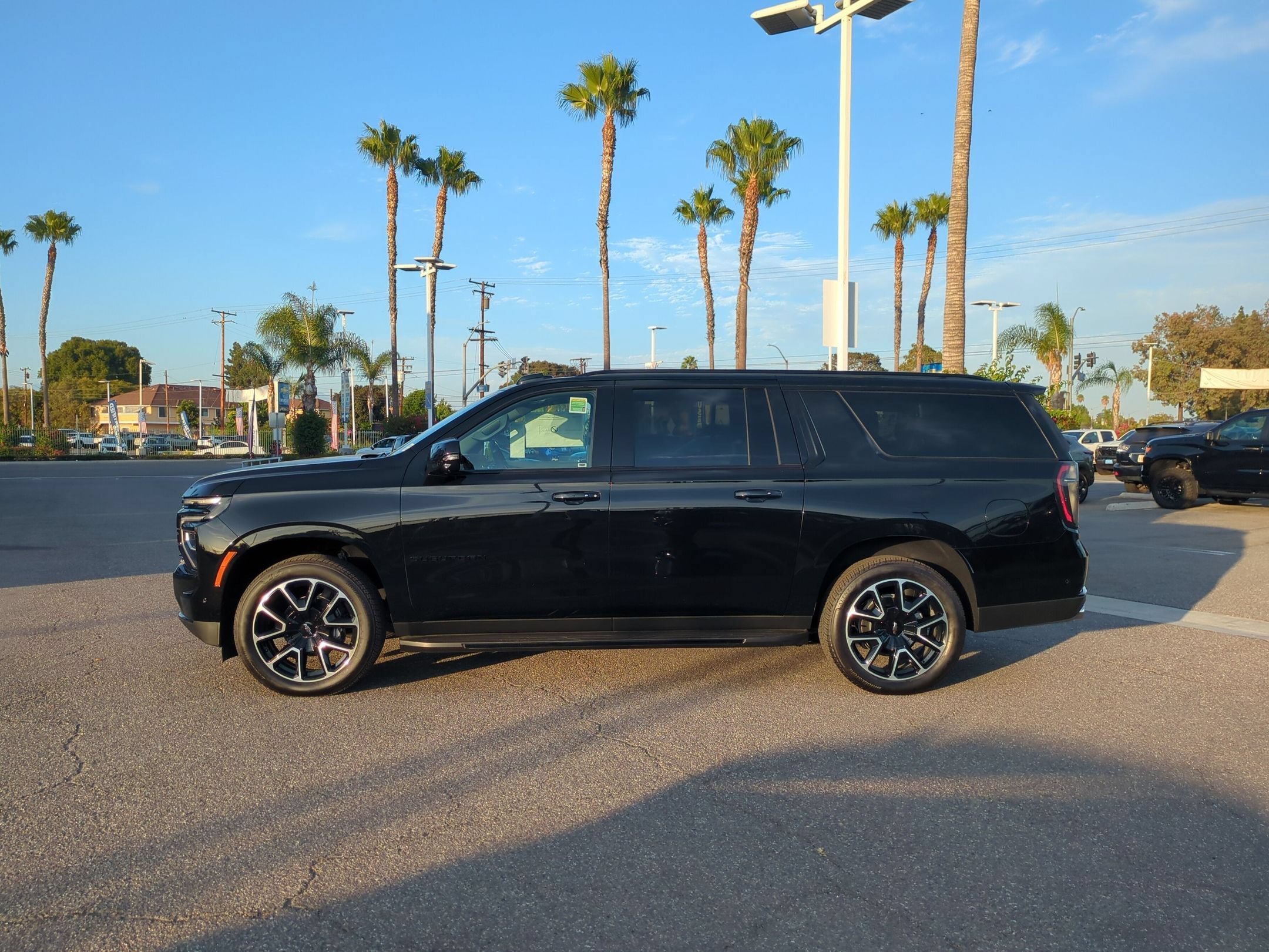 New 2026 Chevrolet Suburban RST w/ Advanced Technology Package AWD/4WD image 2
