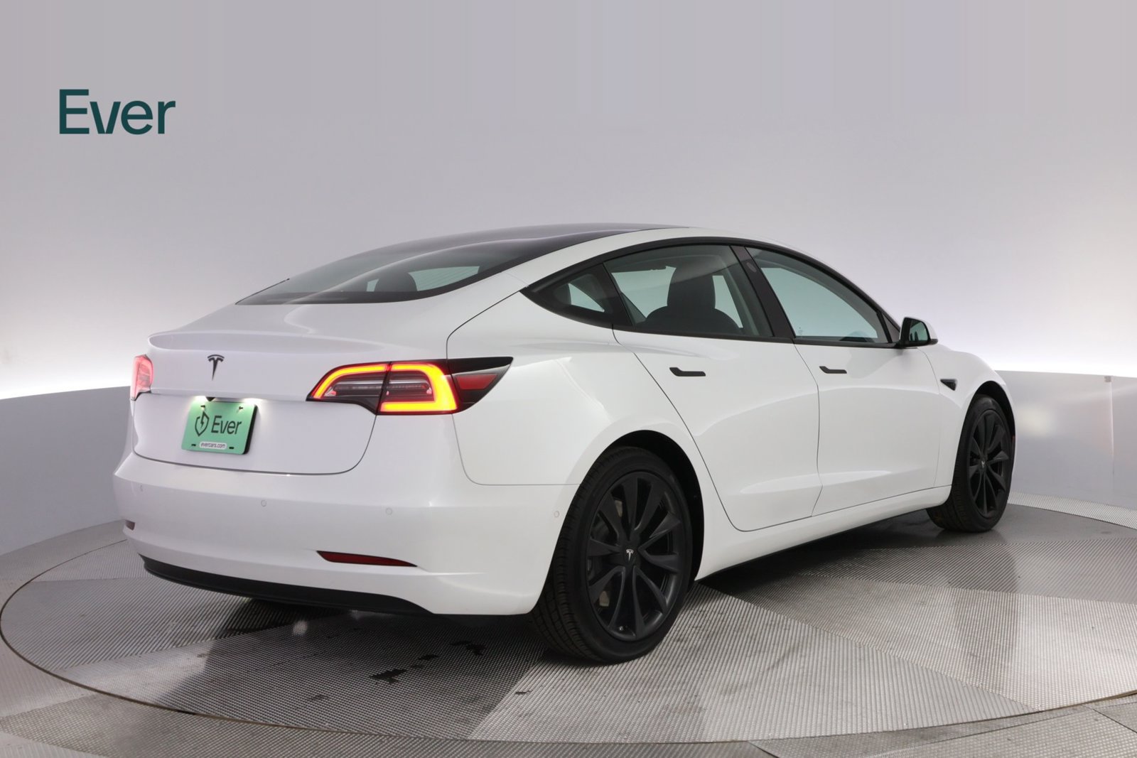 Used 2019 Tesla Model 3 Standard Range RWD image 3