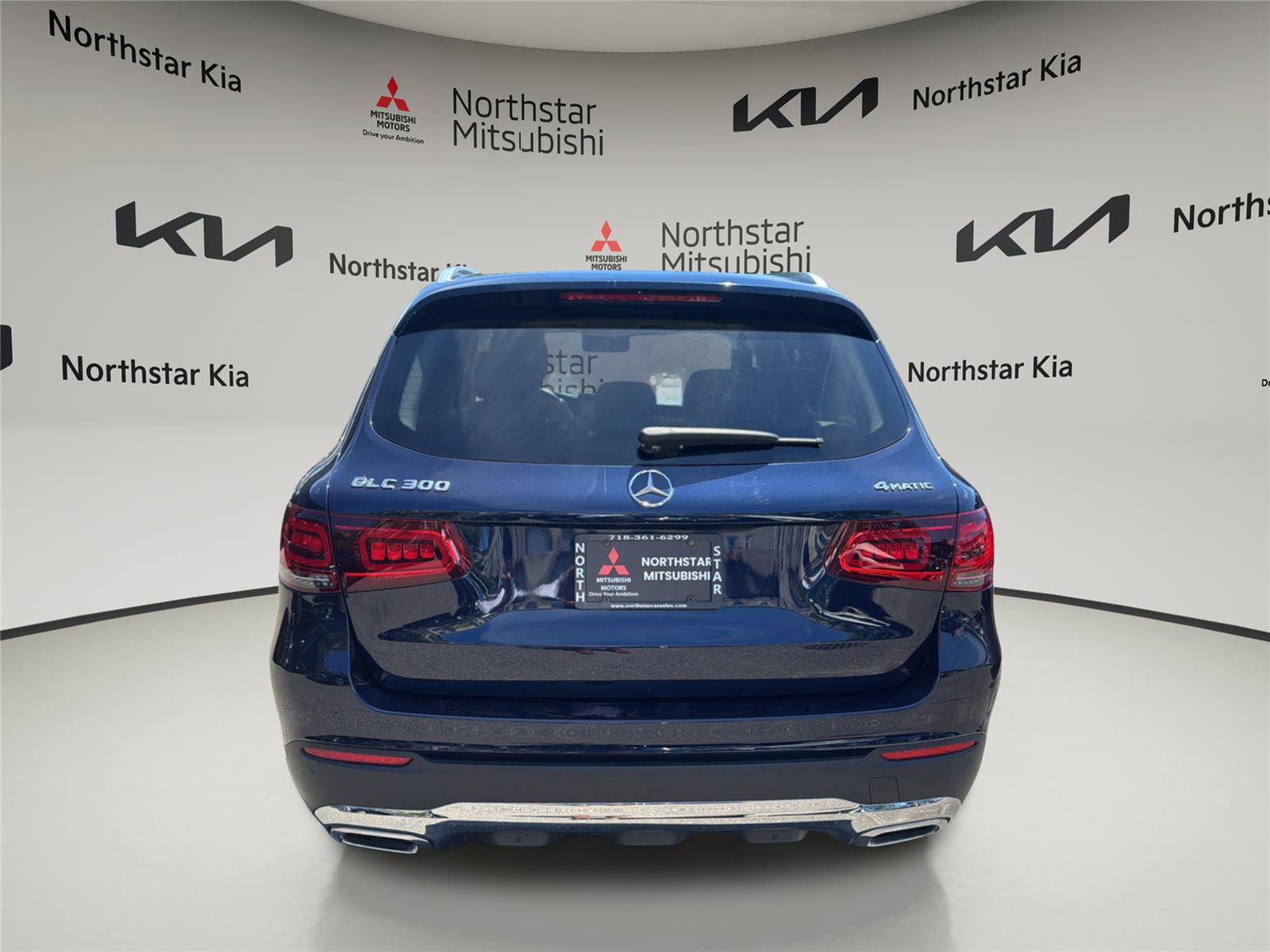 Used 2022 Mercedes-Benz GLC 300 4MATIC w/ Multimedia Package Lite image 4