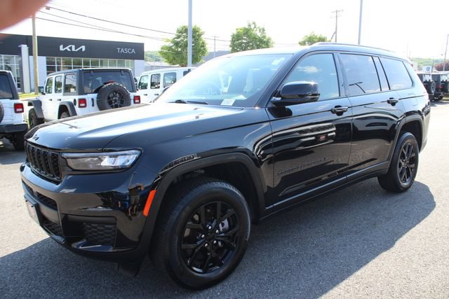 Used 2024 Jeep Grand Cherokee L Altitude AWD/4WD image 2