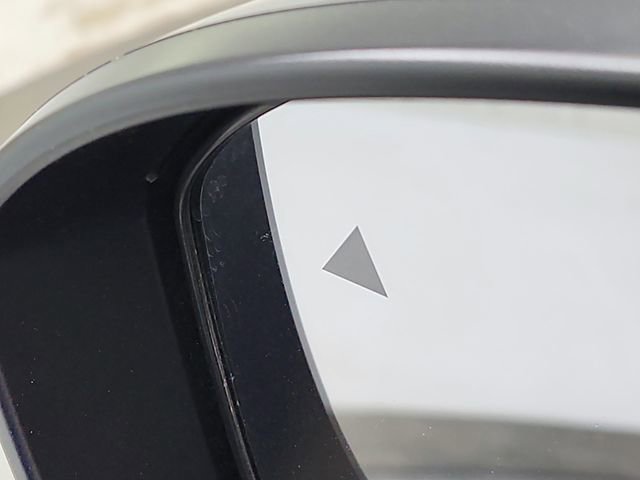 Used 2025 Nissan Rogue SV FWD image 21