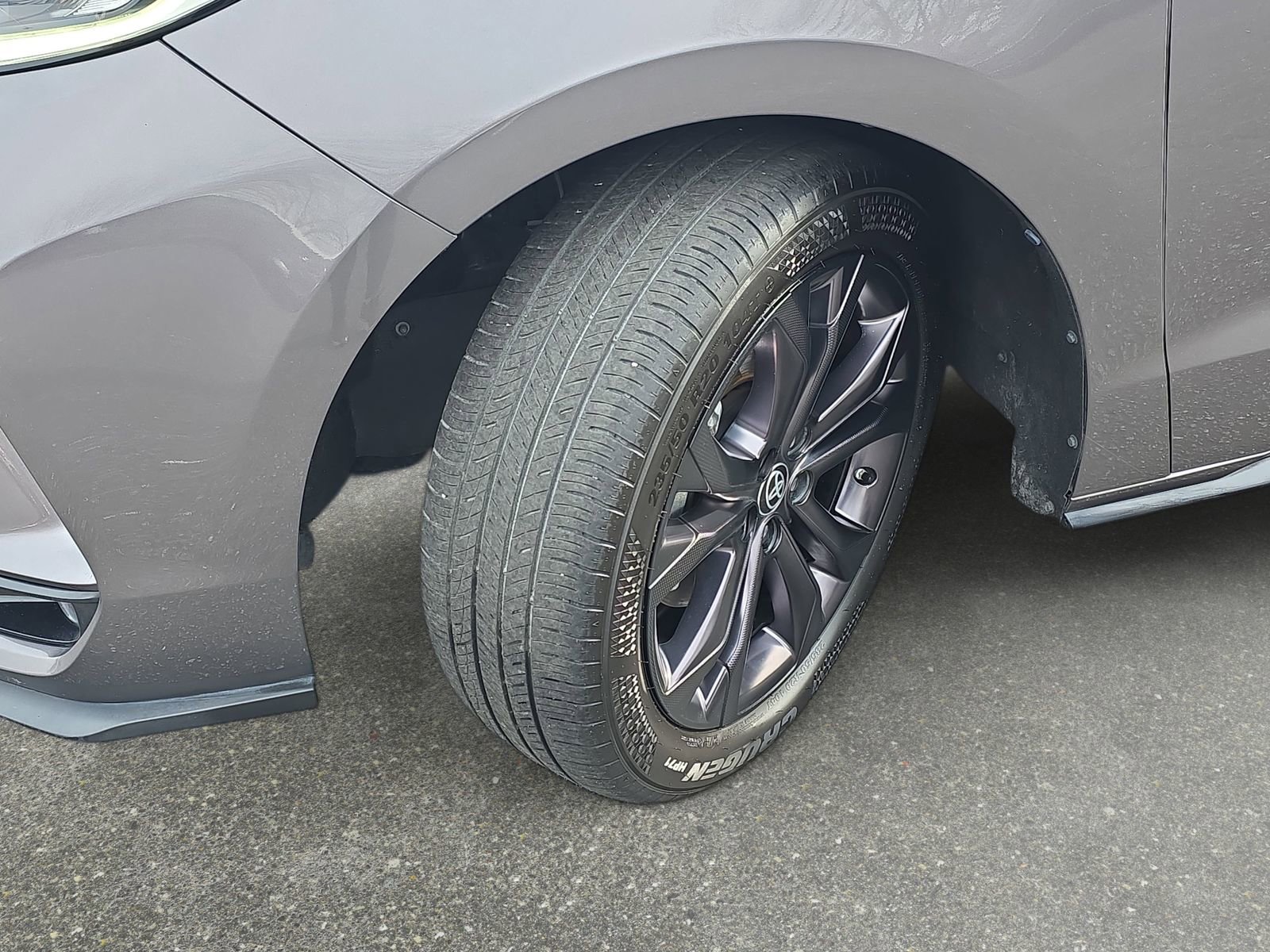 Used 2022 Toyota Sienna XSE image 33