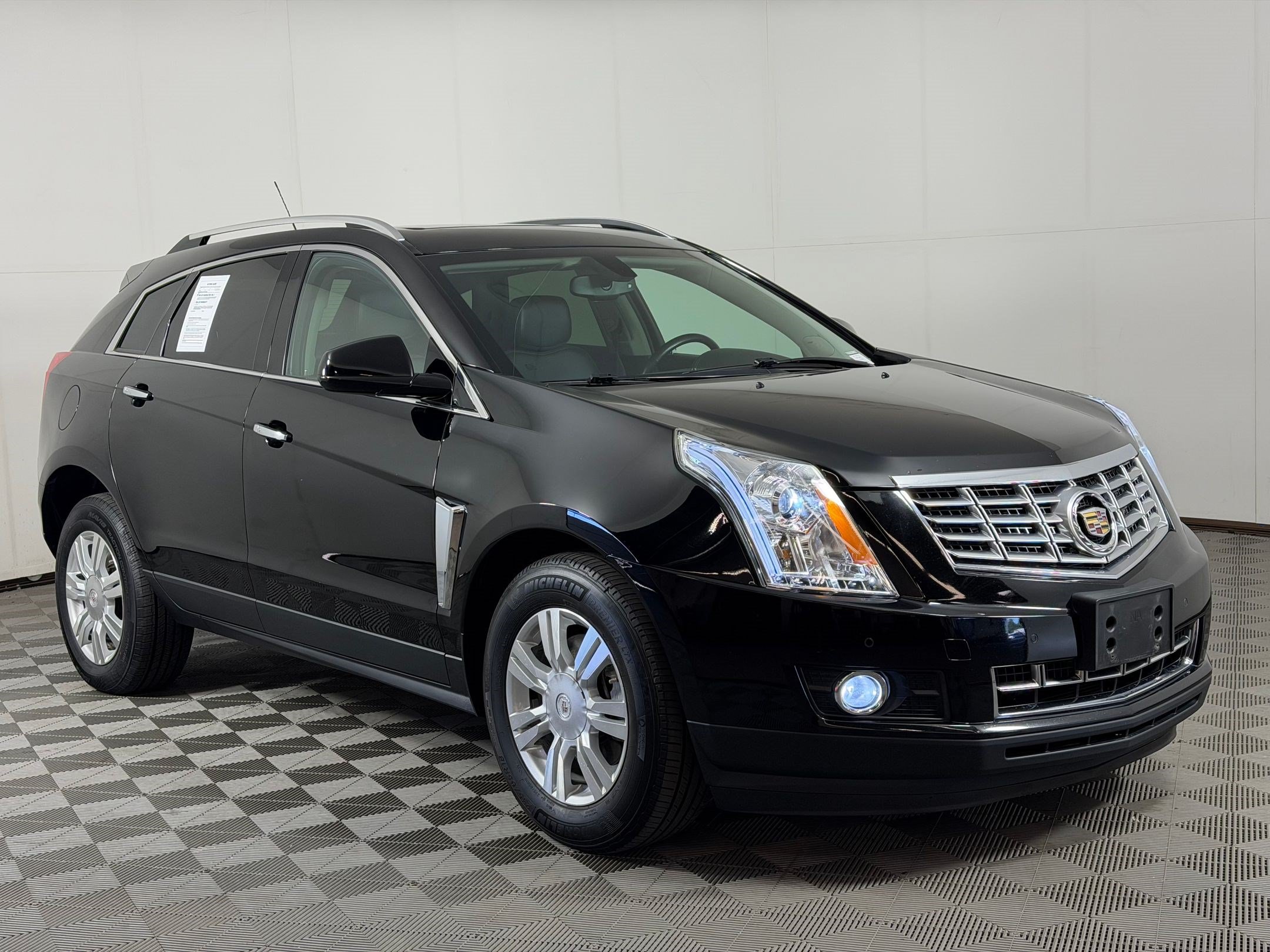Used 2016 Cadillac SRX Luxury FWD image 6