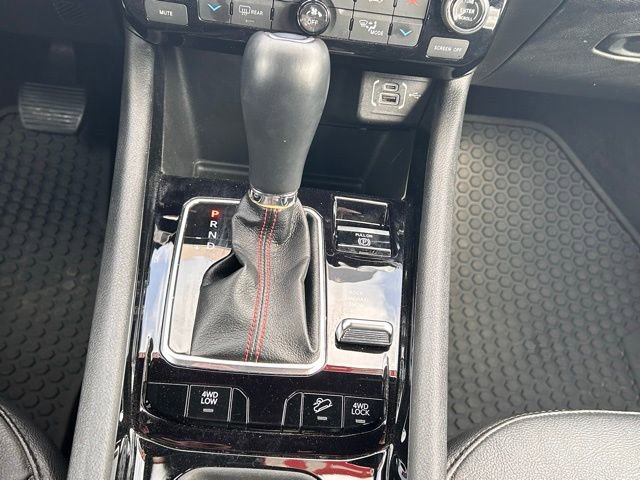 Used 2025 Jeep Compass Trailhawk AWD/4WD image 33