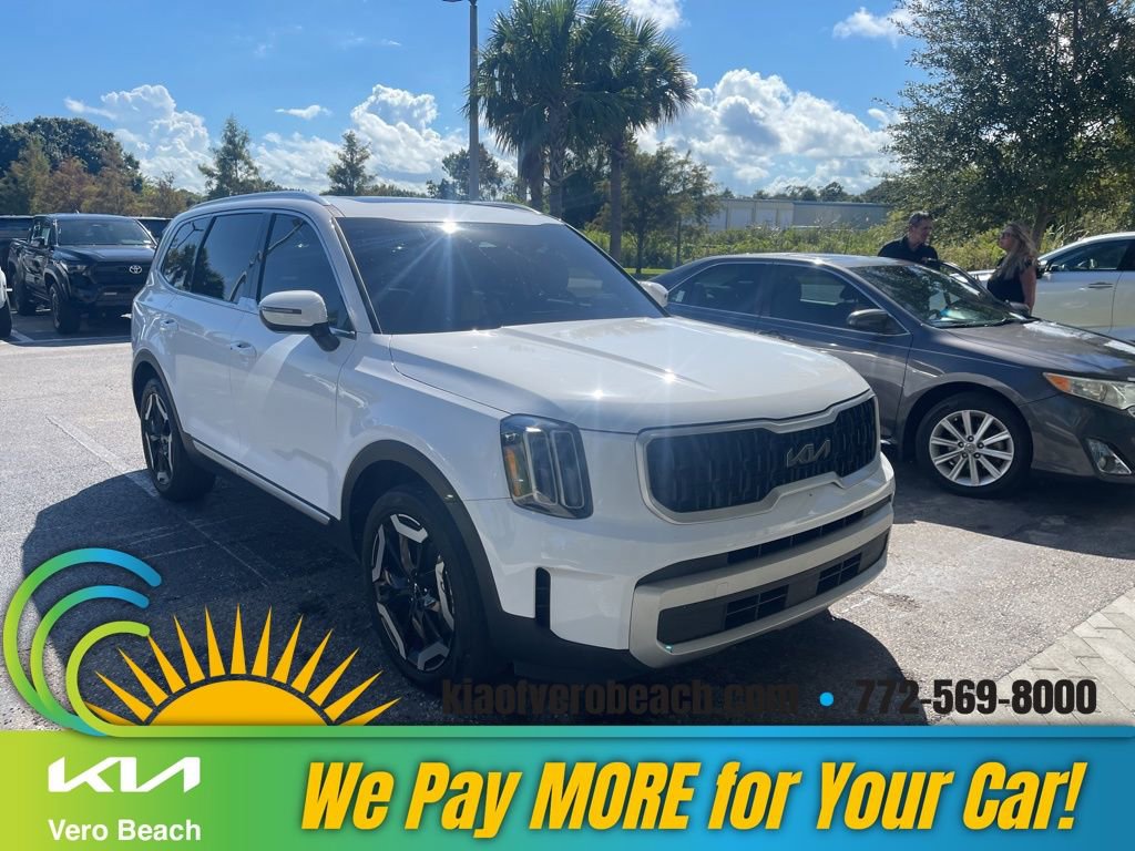 Used 2024 Kia Telluride EX w/ EX Captain's Chair Package