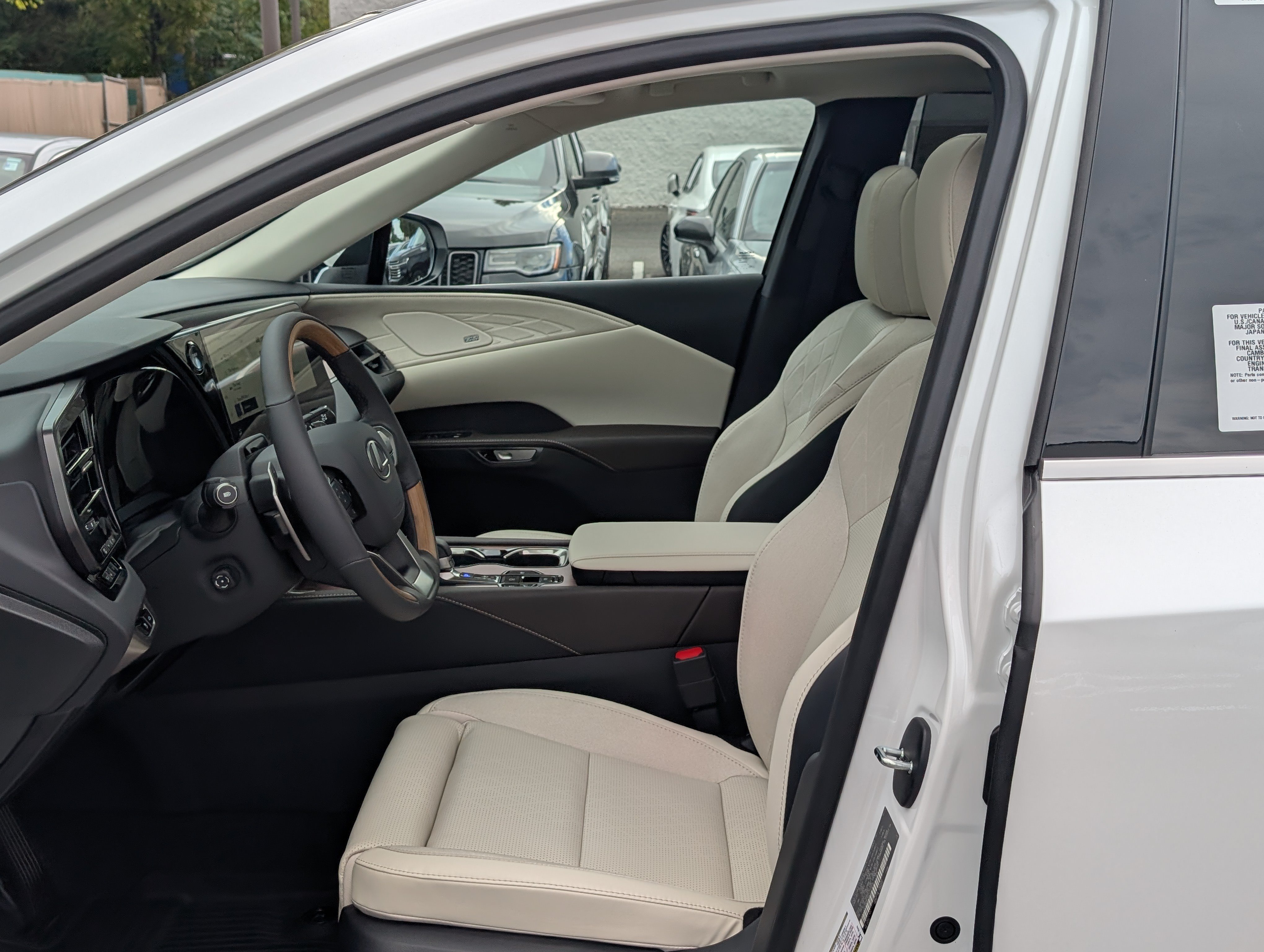 New 2026 Lexus RX 350h AWD/4WD image 13
