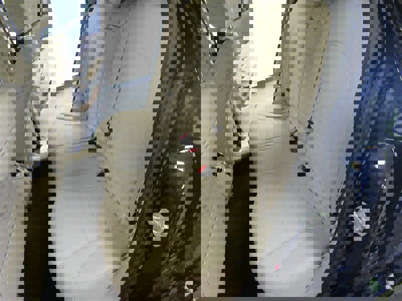 Used 2017 Mercedes-Benz GLC 300 4MATIC image 33