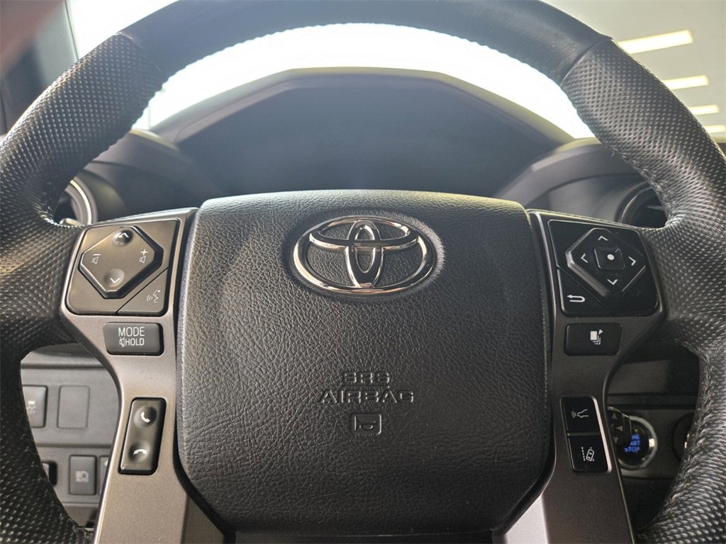 Used 2022 Toyota Tacoma TRD Sport w/ Technology Package image 31