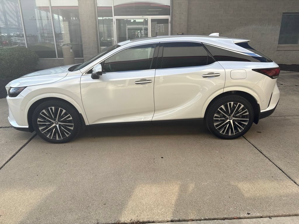 Used 2026 Lexus RX 350 AWD image 2