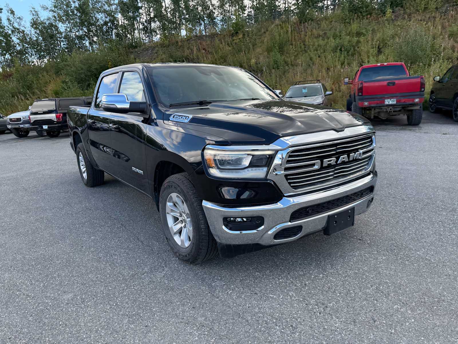 Used 2023 RAM 1500 Laramie AWD/4WD image 5