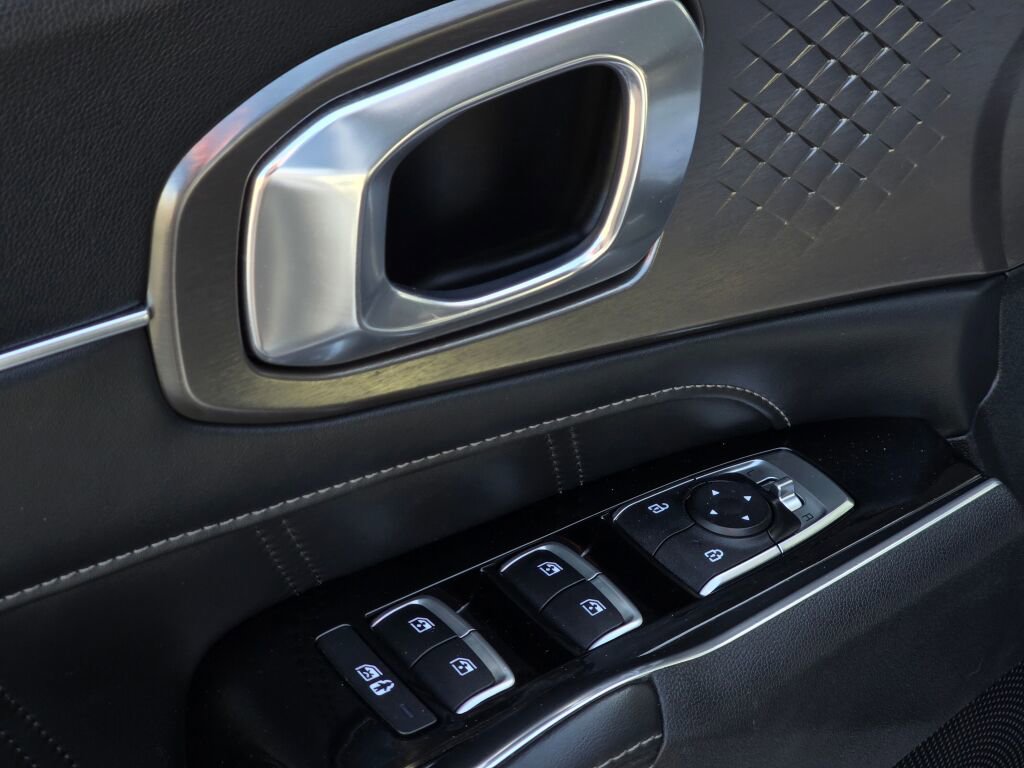 Used 2022 Kia Sorento SX image 21