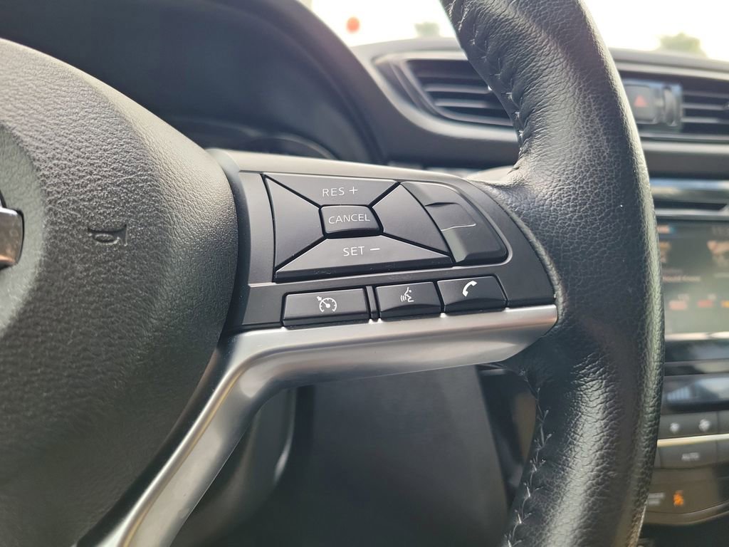 Certified 2022 Nissan Rogue Sport SV image 25