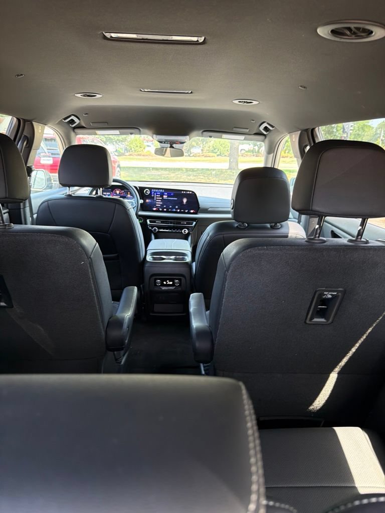 Used 2026 Chevrolet Traverse LT AWD/4WD image 23