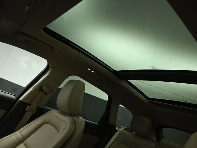 Certified 2021 Lincoln Corsair AWD w/ Premium Package image 11