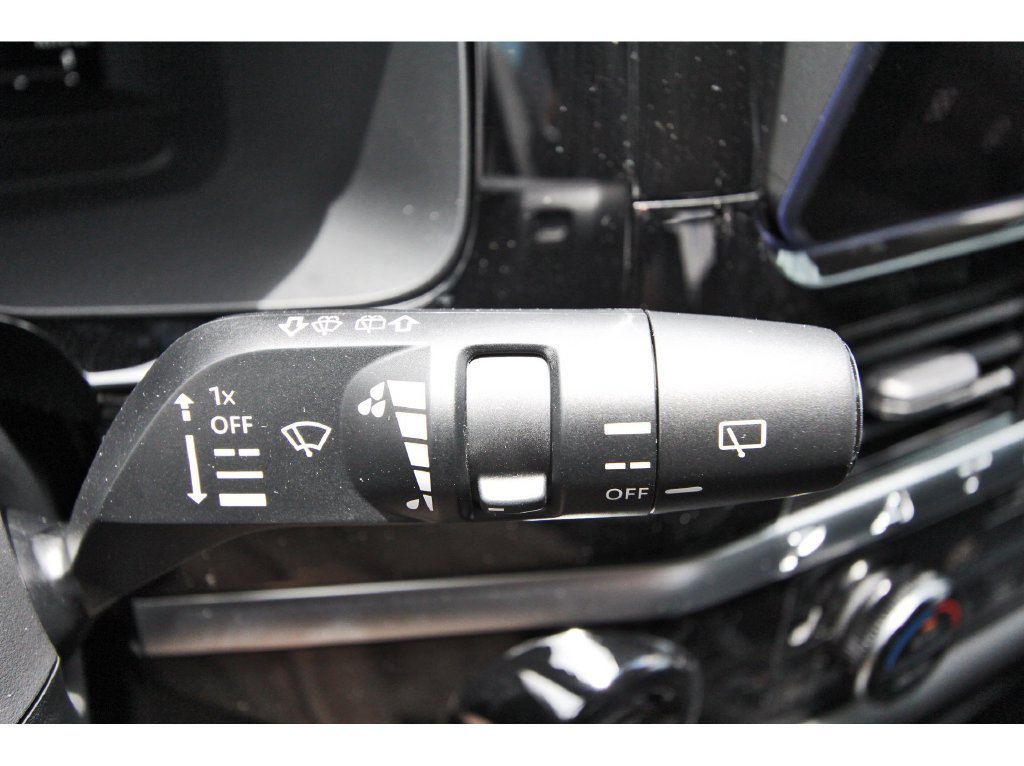 New 2026 Nissan Pathfinder SL w/ SL Premium Package FWD image 16
