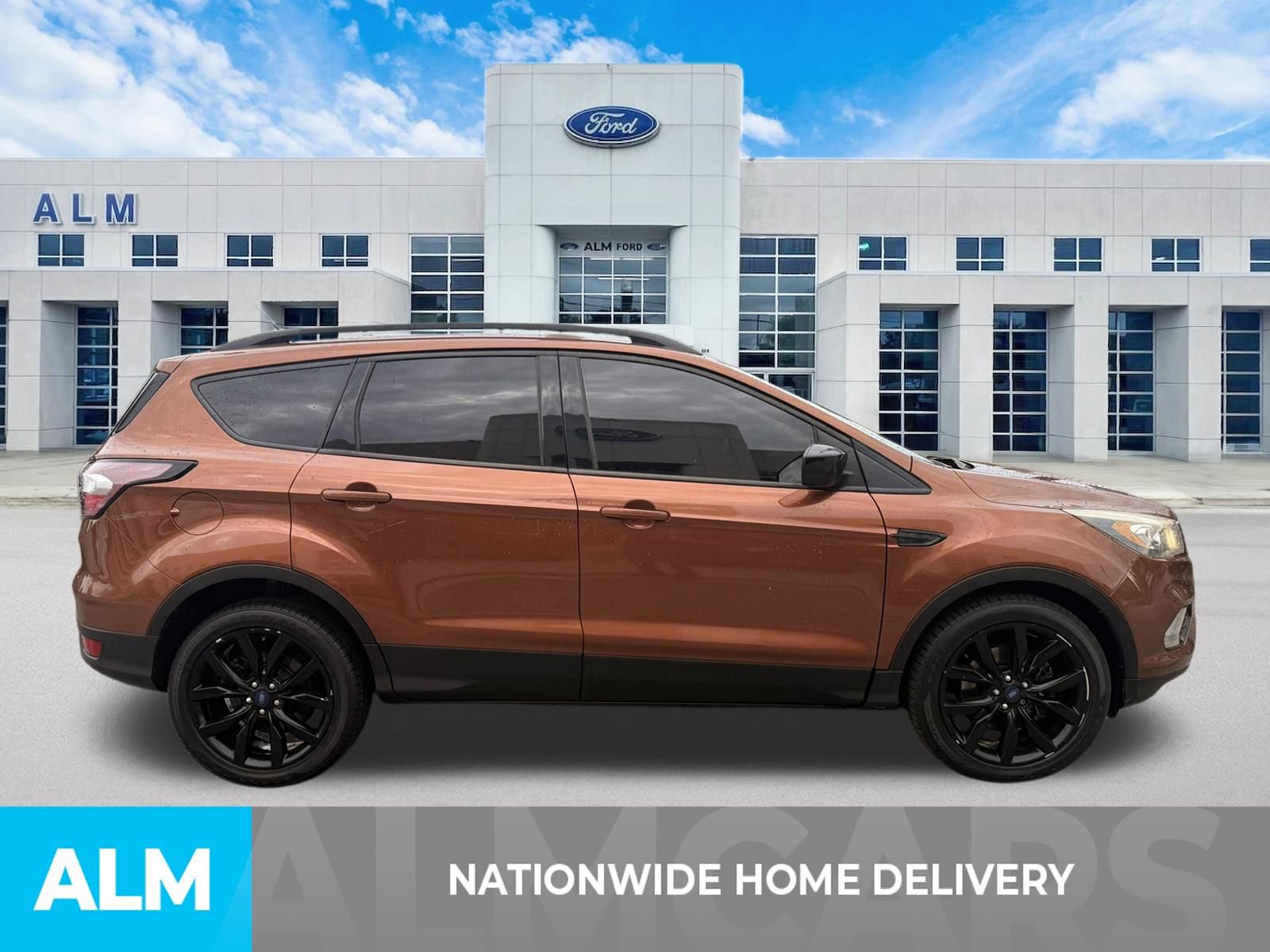 Used 2017 Ford Escape SE w/ Equipment Group 201A AWD/4WD image 4
