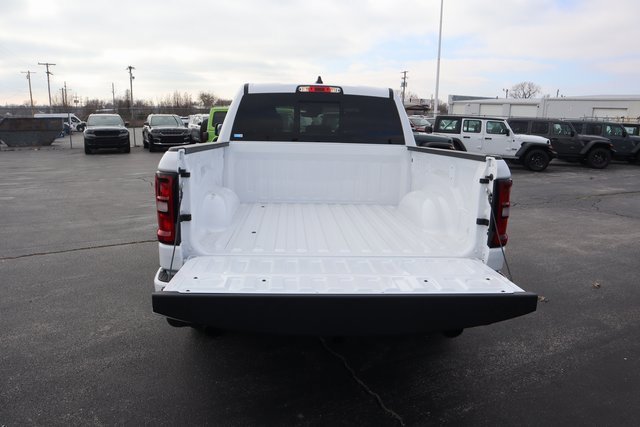New 2026 RAM 1500 4x4 Crew Cab image 23