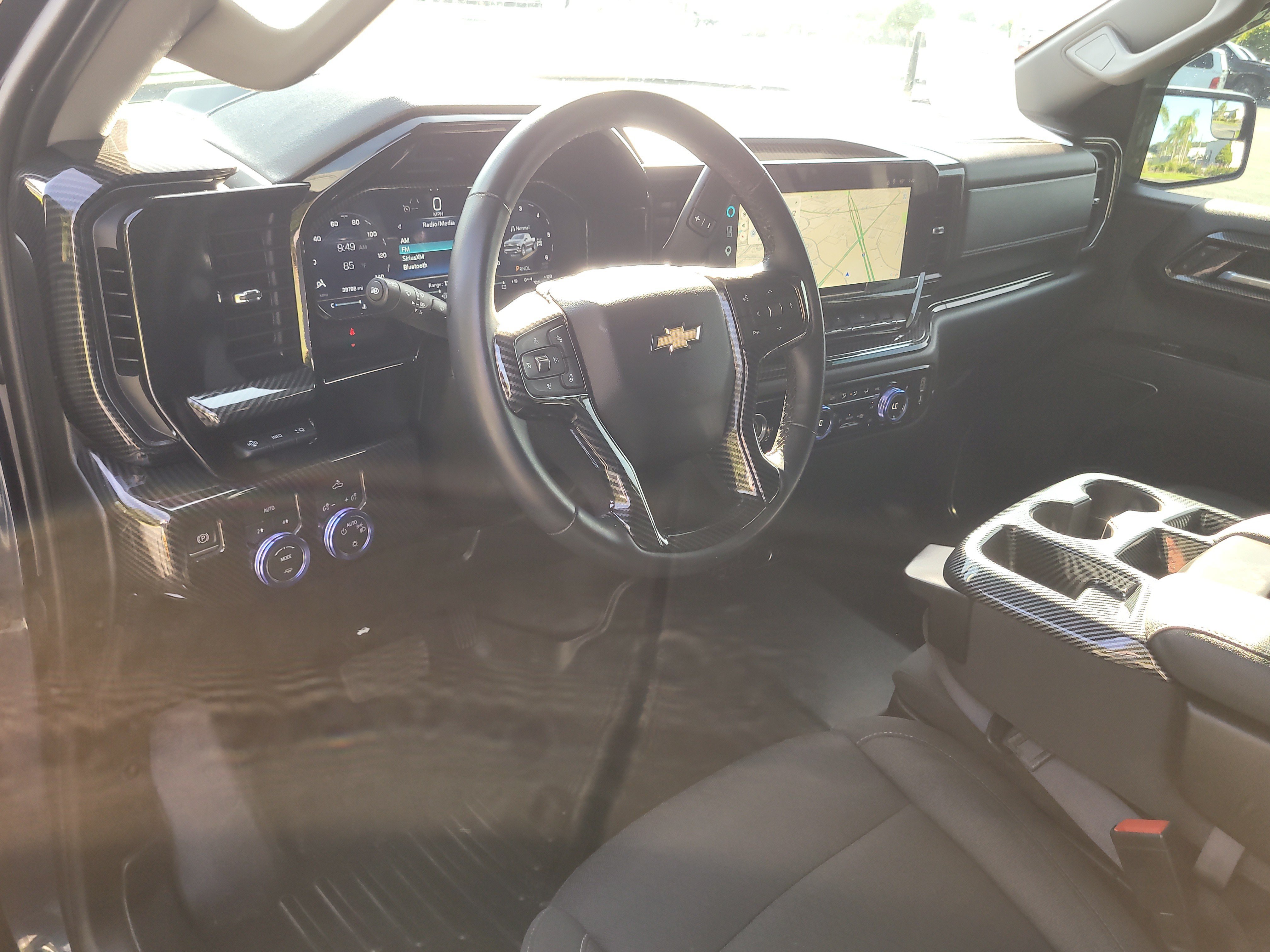 Used 2023 Chevrolet Silverado 1500 LT AWD/4WD image 17
