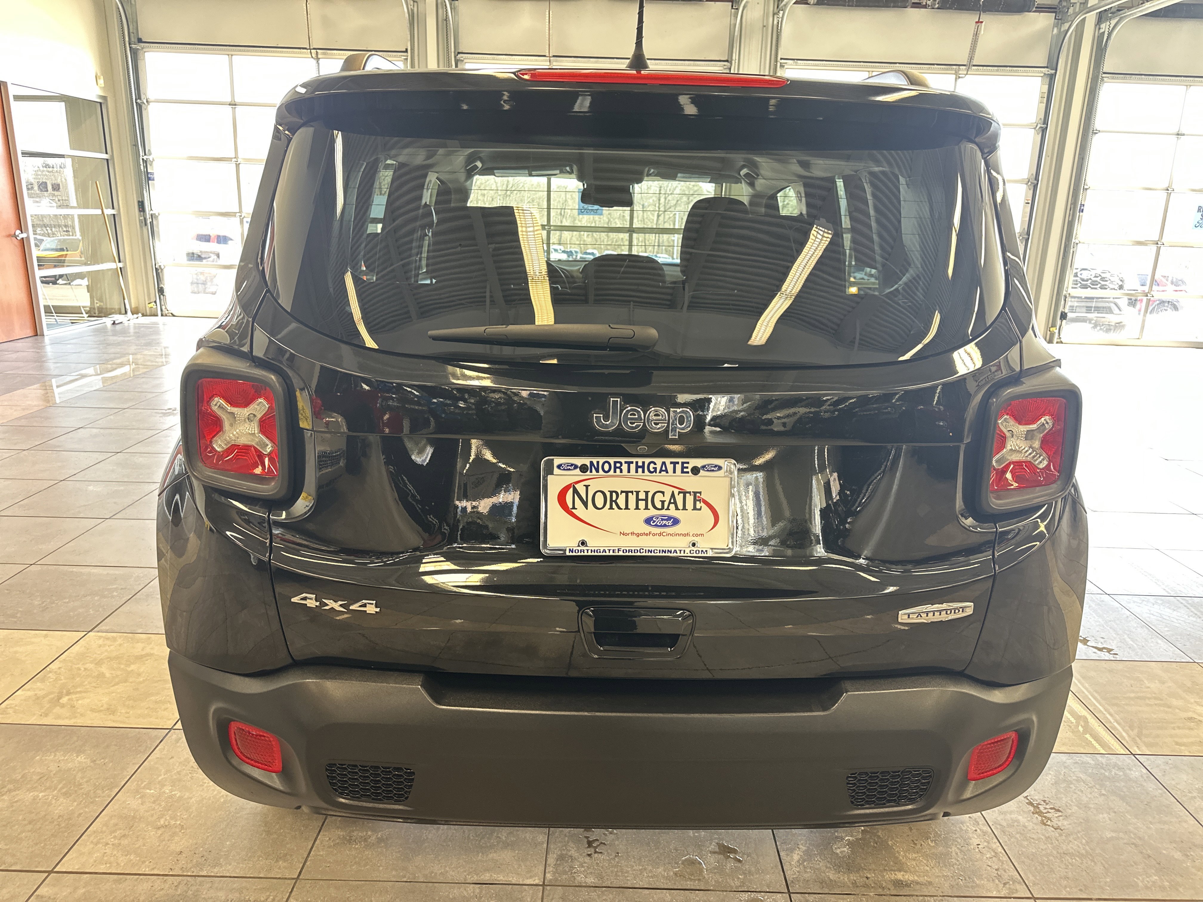 Used 2022 Jeep Renegade Latitude w/ Convenience Group image 13