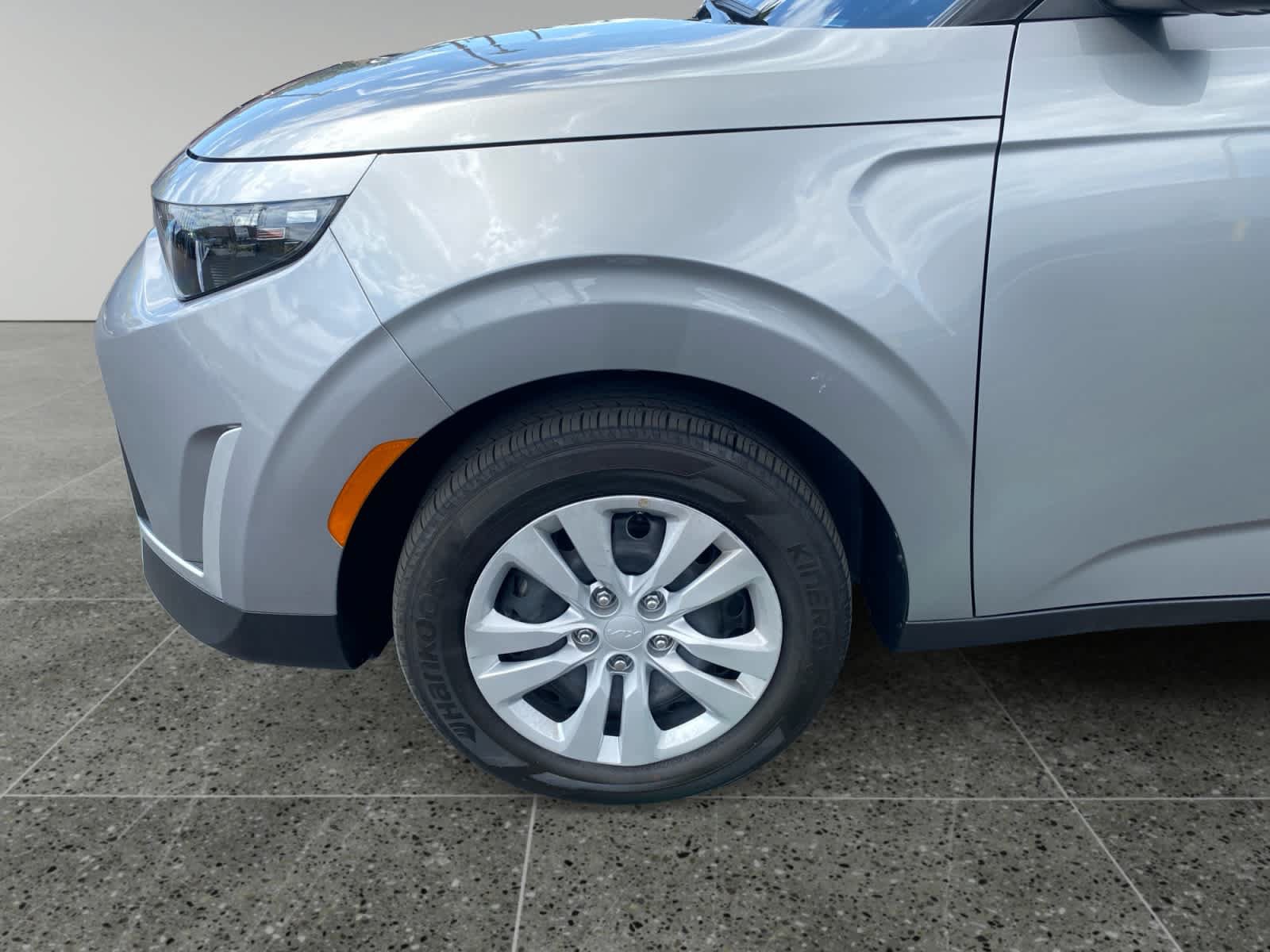 Used 2025 Kia Soul LX FWD image 14