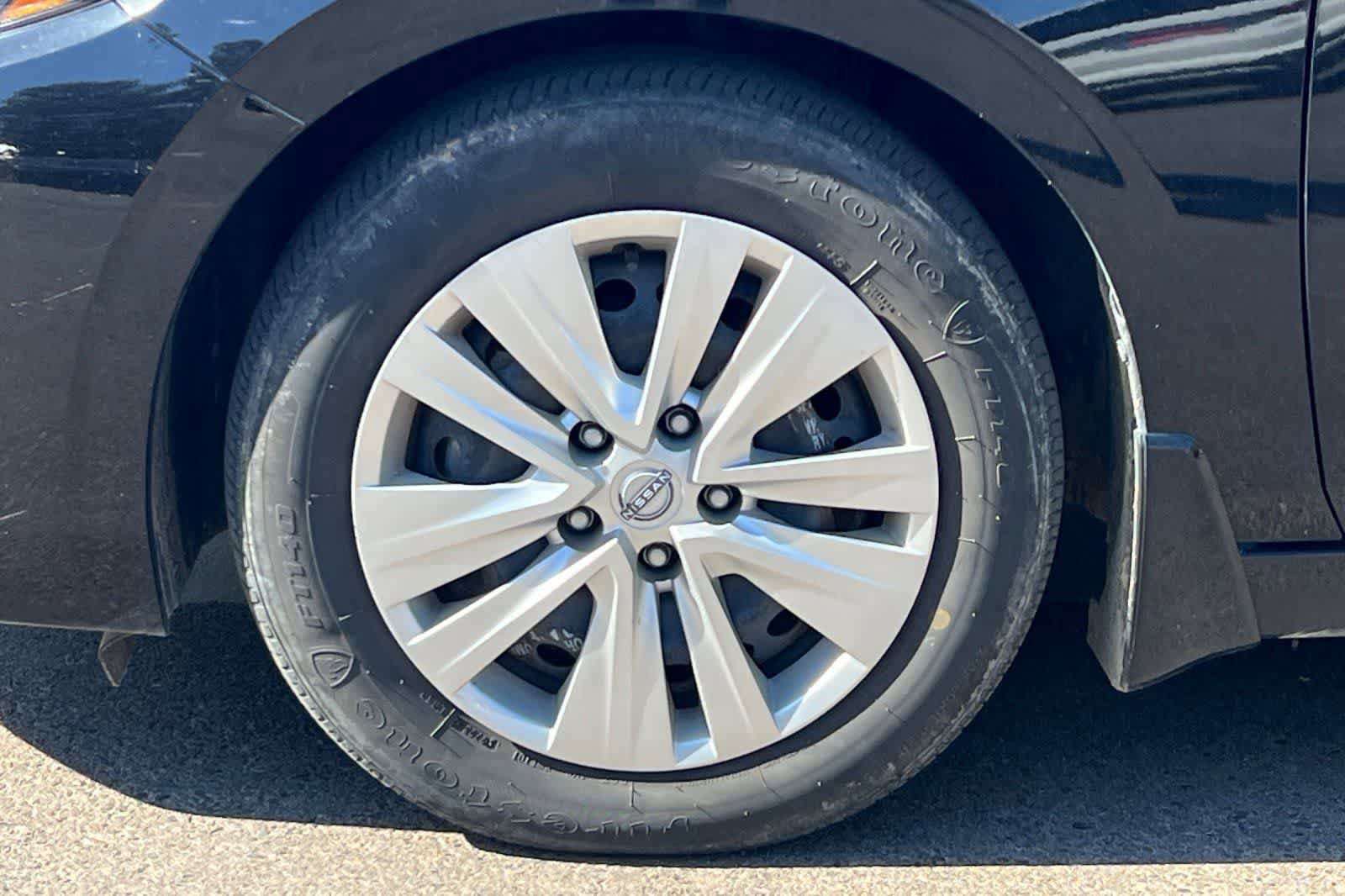Used 2024 Nissan Sentra S FWD image 12