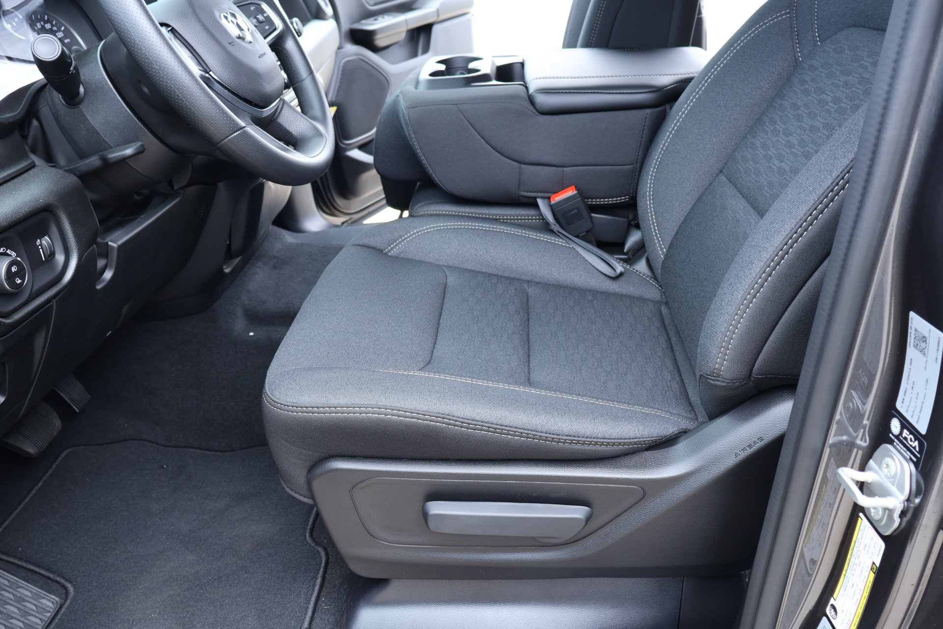 New 2026 RAM 1500 Express AWD/4WD image 10