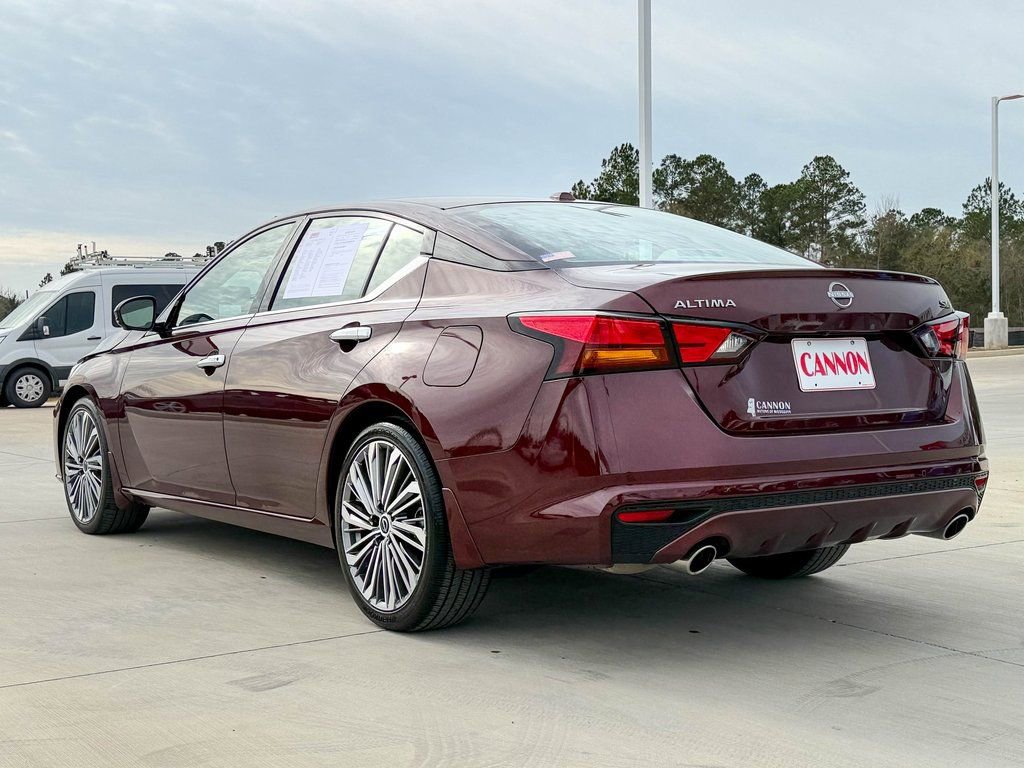 Used 2024 Nissan Altima 2.5 SL FWD image 13