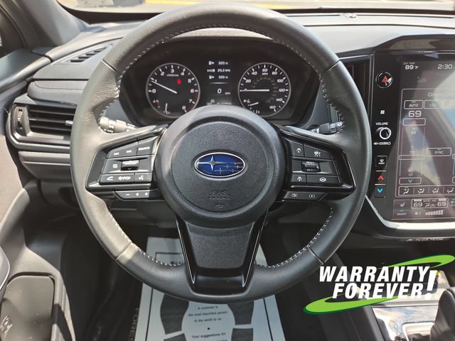 Used 2025 Subaru Forester Premium AWD/4WD image 9