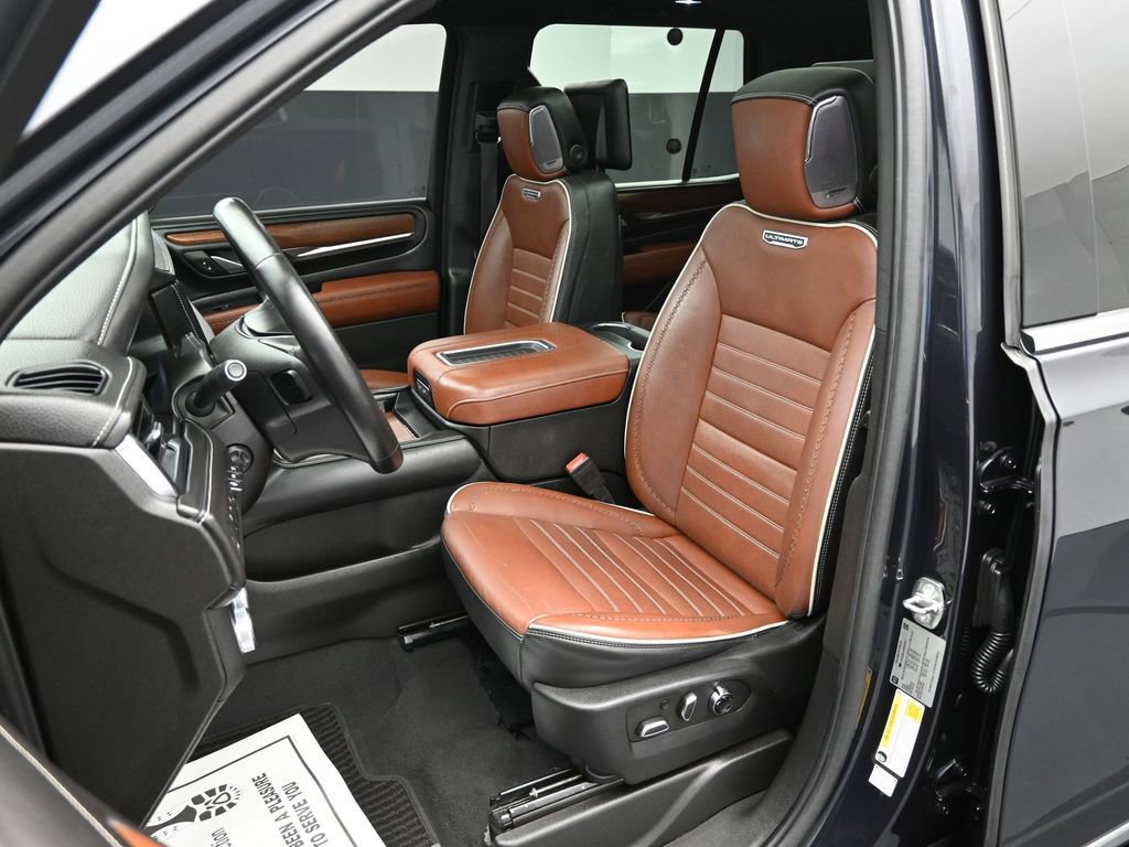 Used 2023 GMC Yukon Denali Ultimate image 11