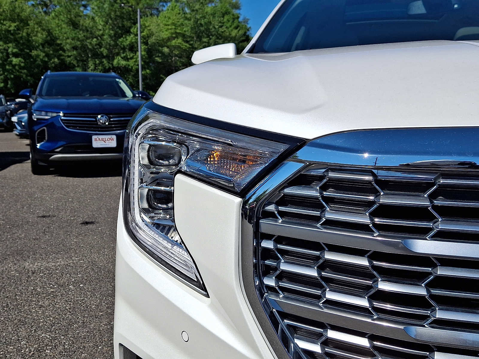 Used 2022 GMC Terrain Denali w/ Denali Premium Package AWD/4WD image 10