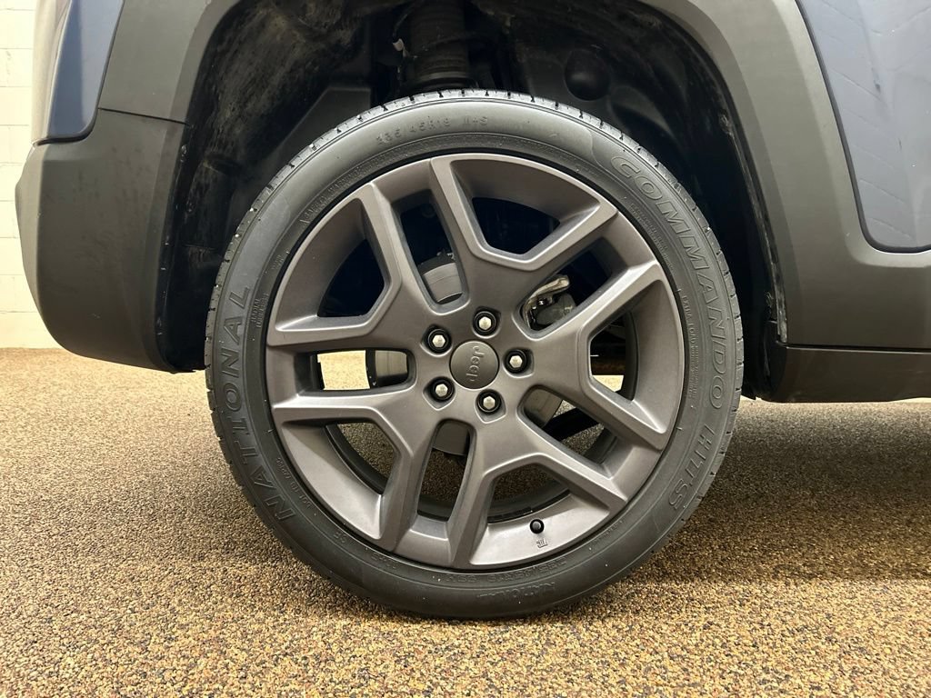 Used 2021 Jeep Renegade Latitude AWD/4WD image 28
